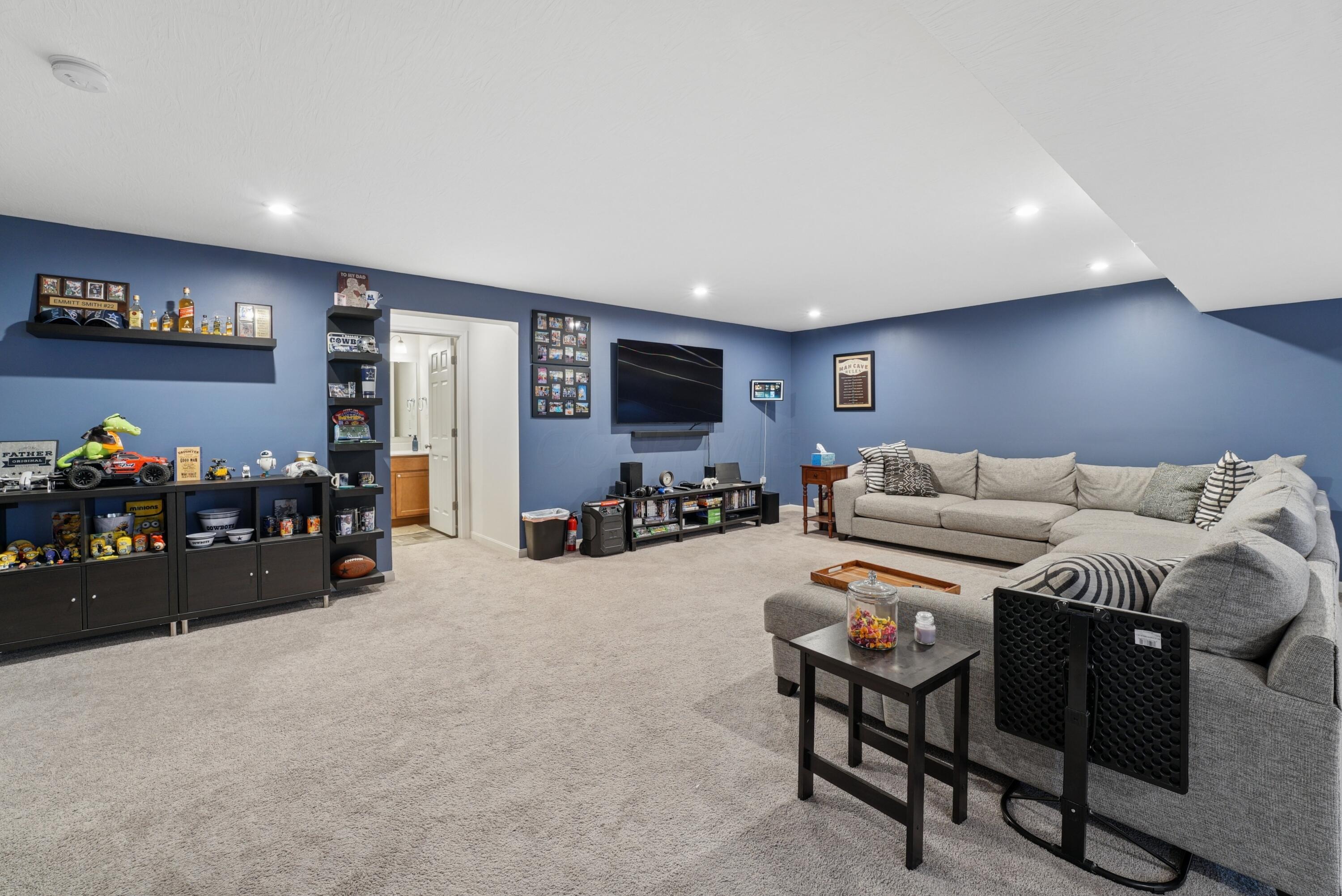 802 Avebury Drive Property Photo 32