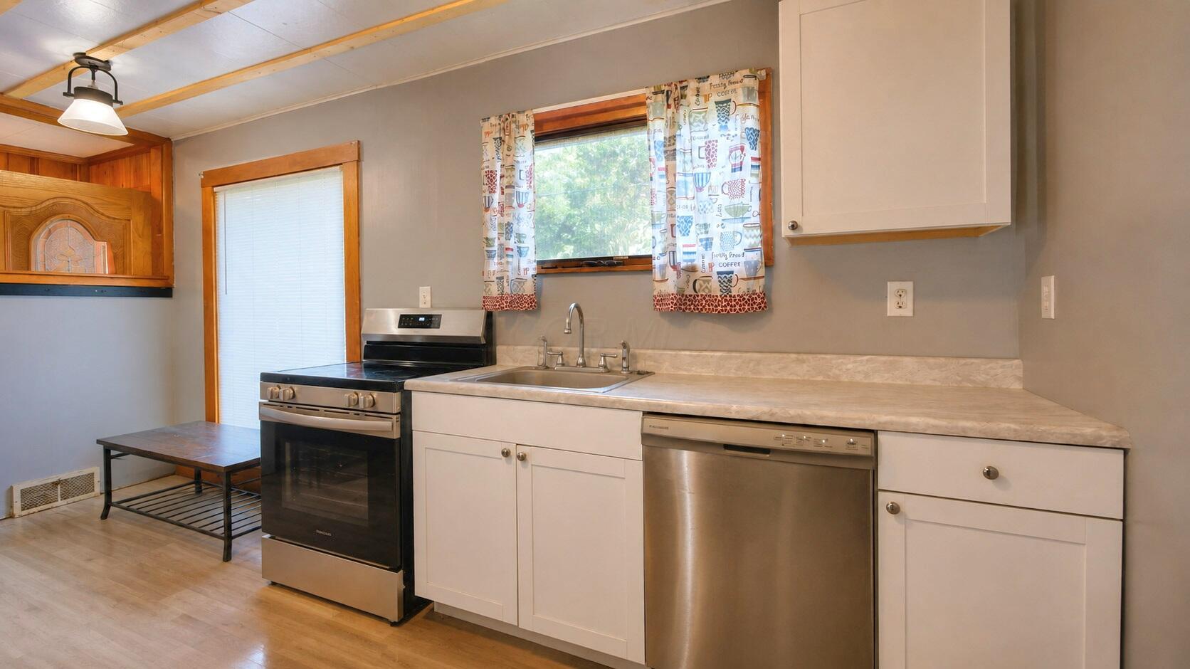 80 Poplar Drive Property Photo 3