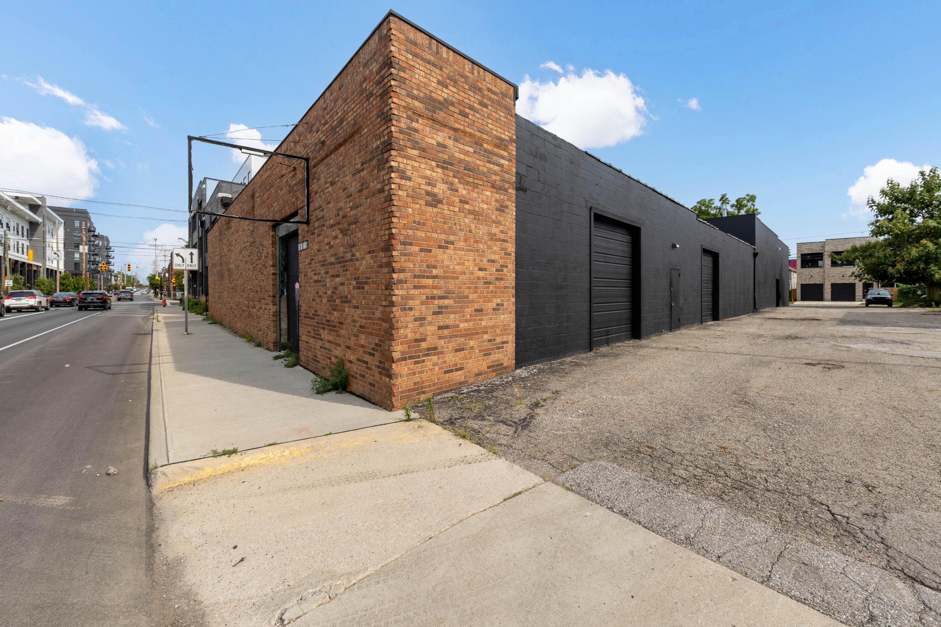 226032074 Property Photo 2