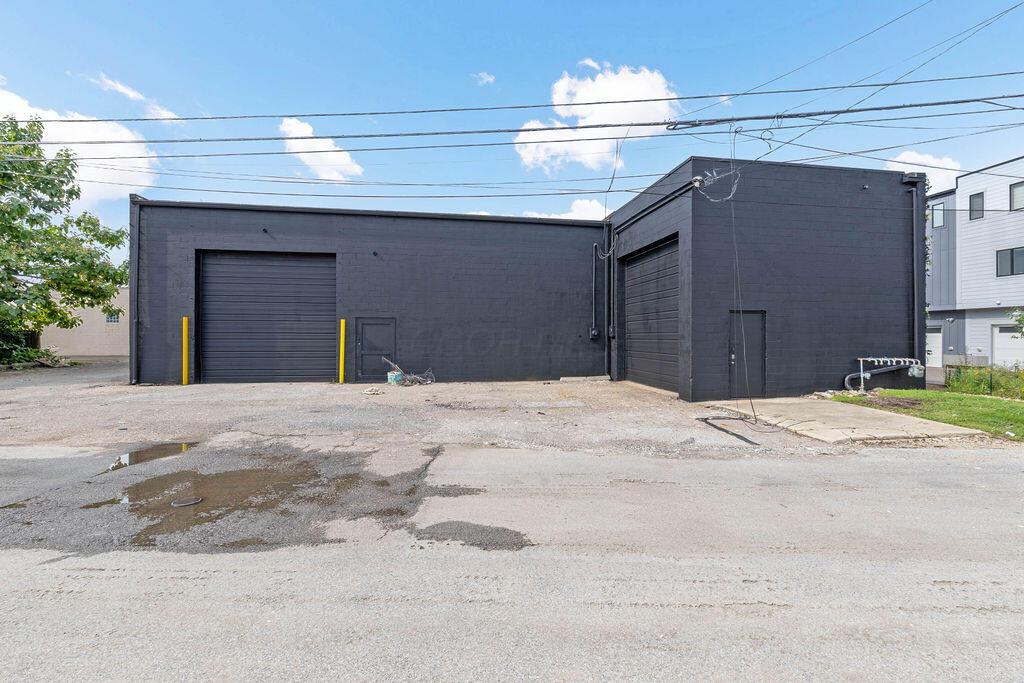 226032074 Property Photo 9