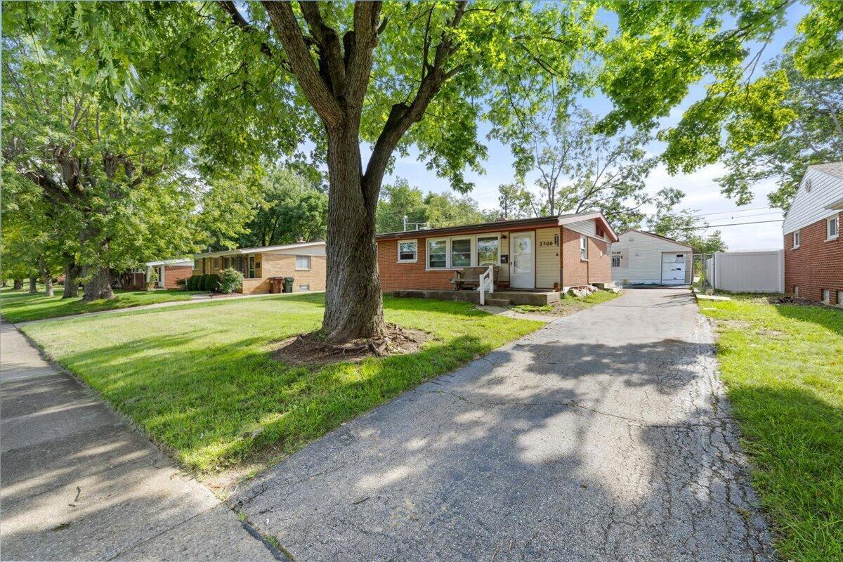 3300 Braddock Street Property Photo 4