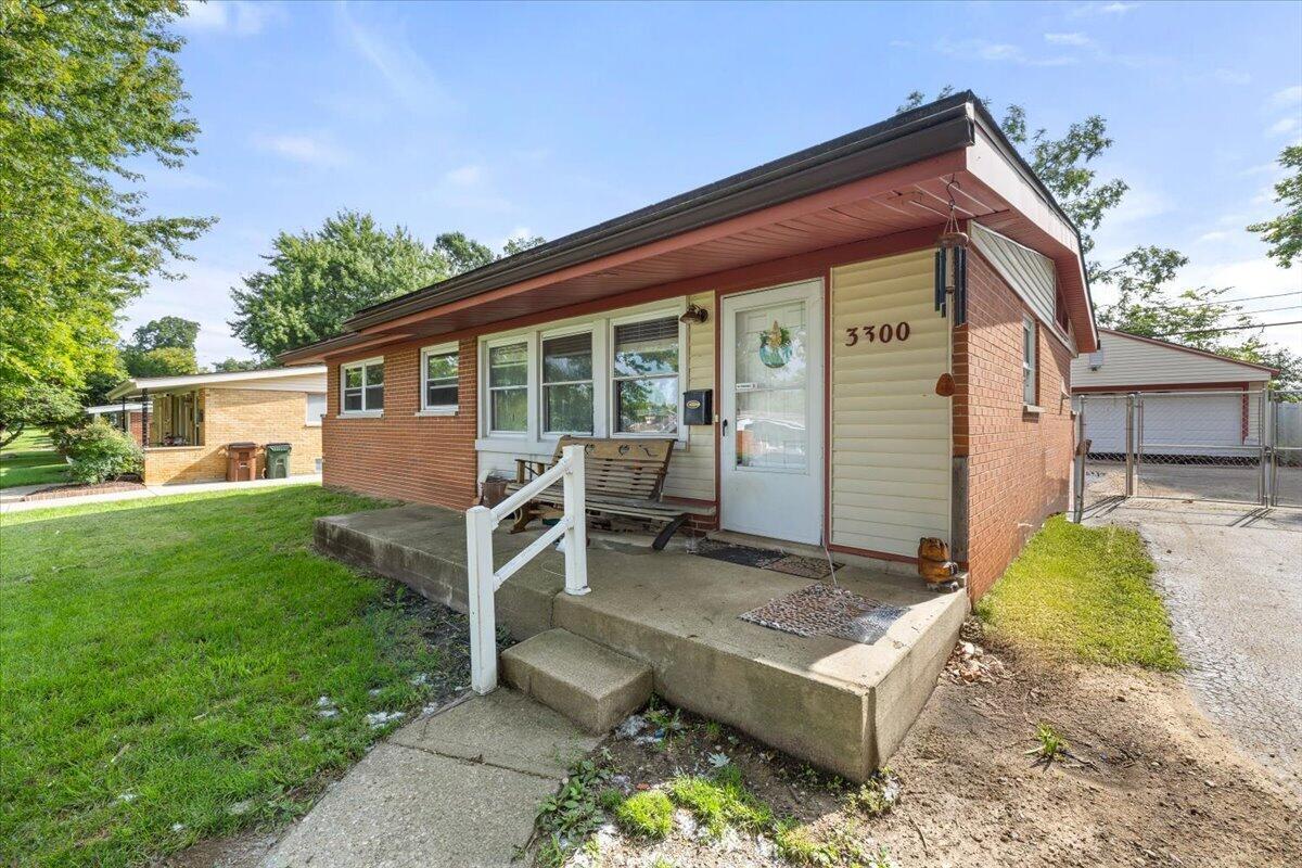 3300 Braddock Street Property Photo 5