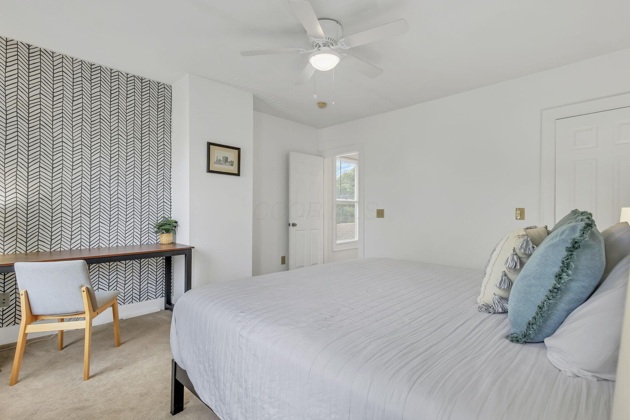 1158 Summit Street Property Photo 18