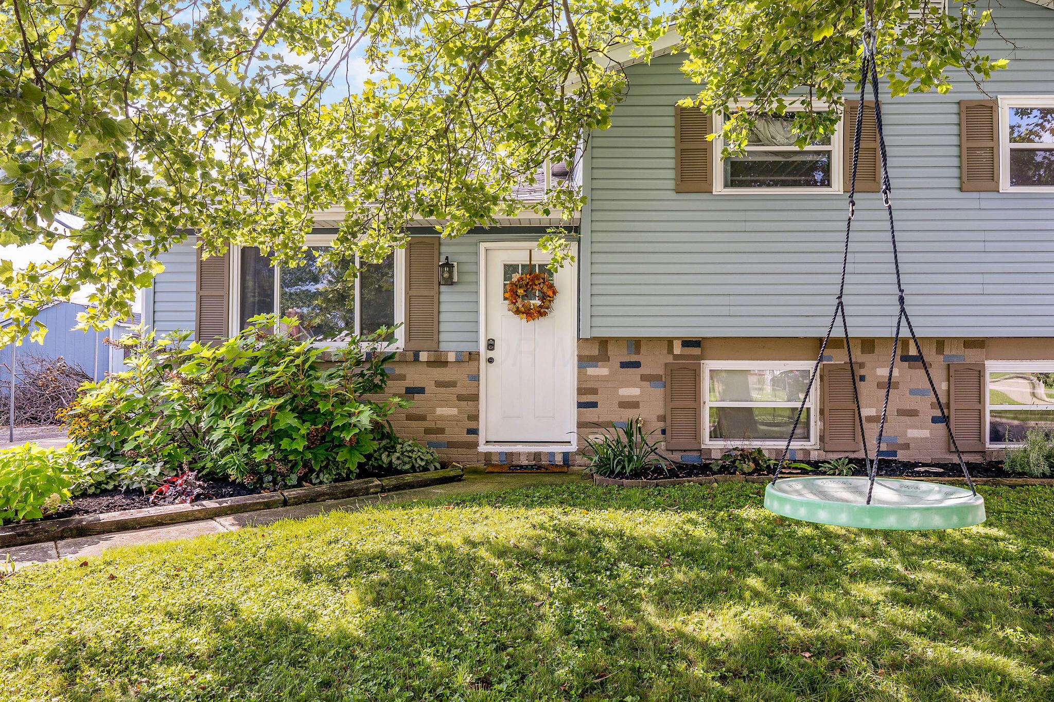 340 Parkdale Drive Property Photo 2
