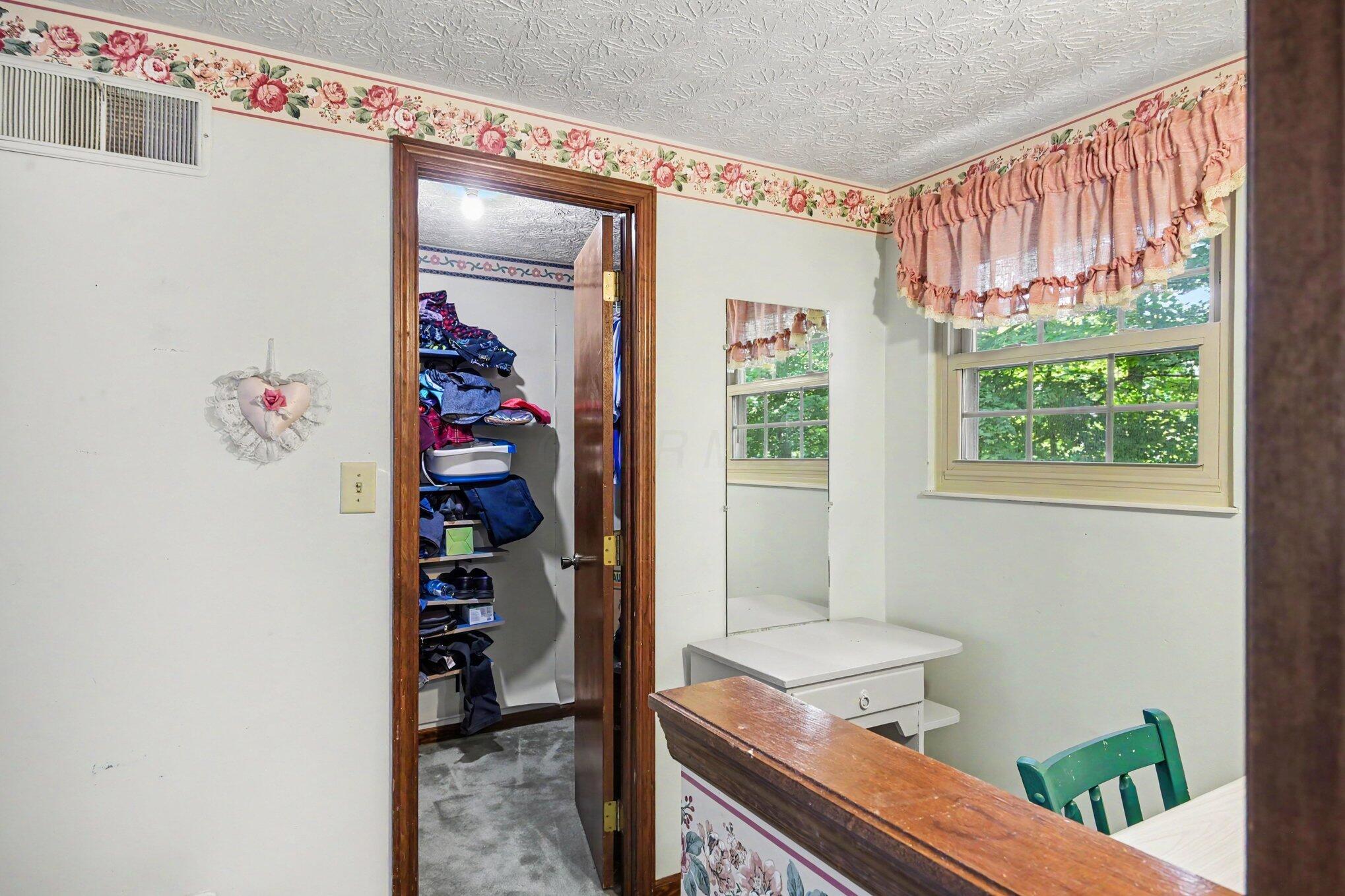 5241 Wolf Run Drive Property Photo 18