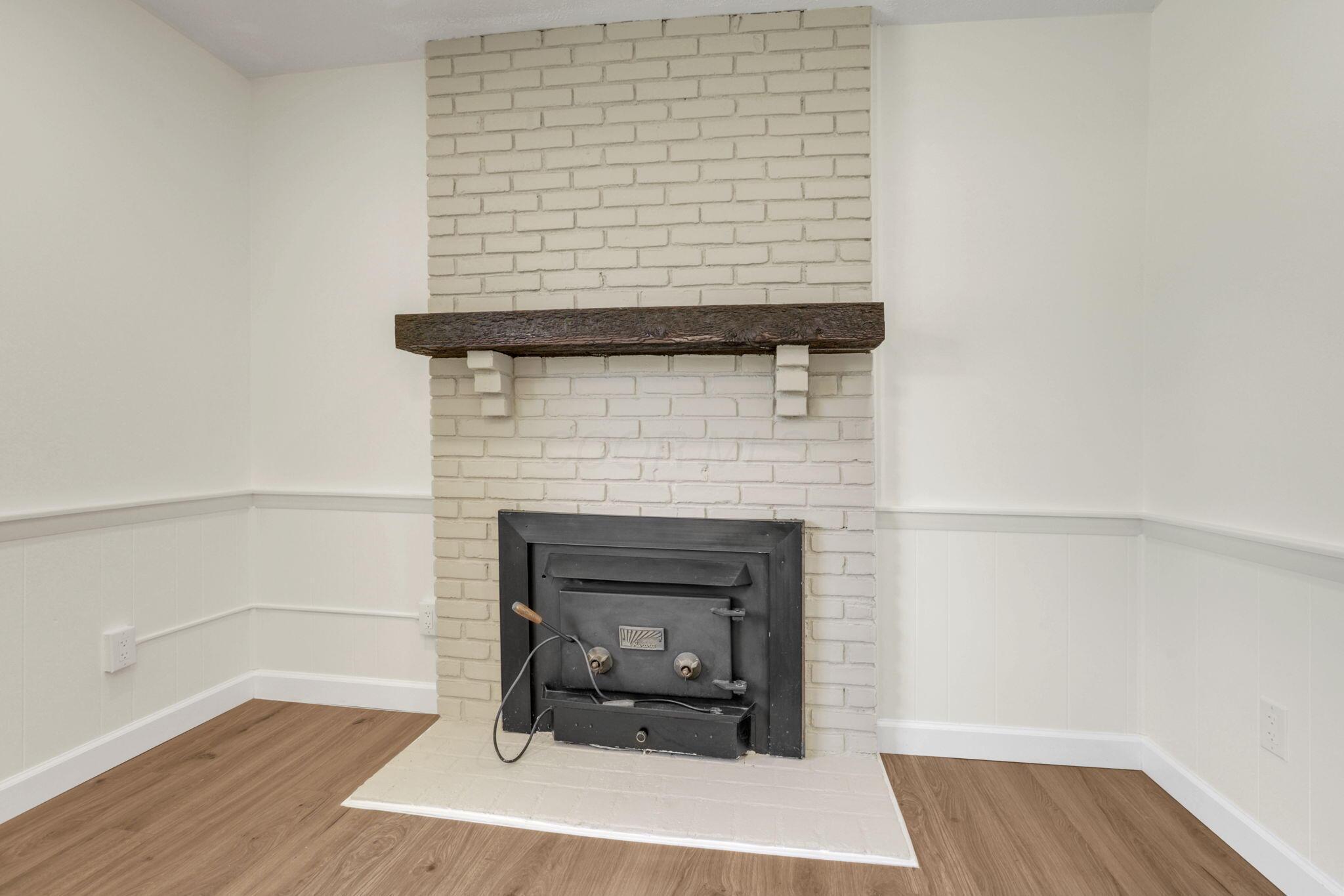 2208 Pine Knoll Avenue Property Photo 7