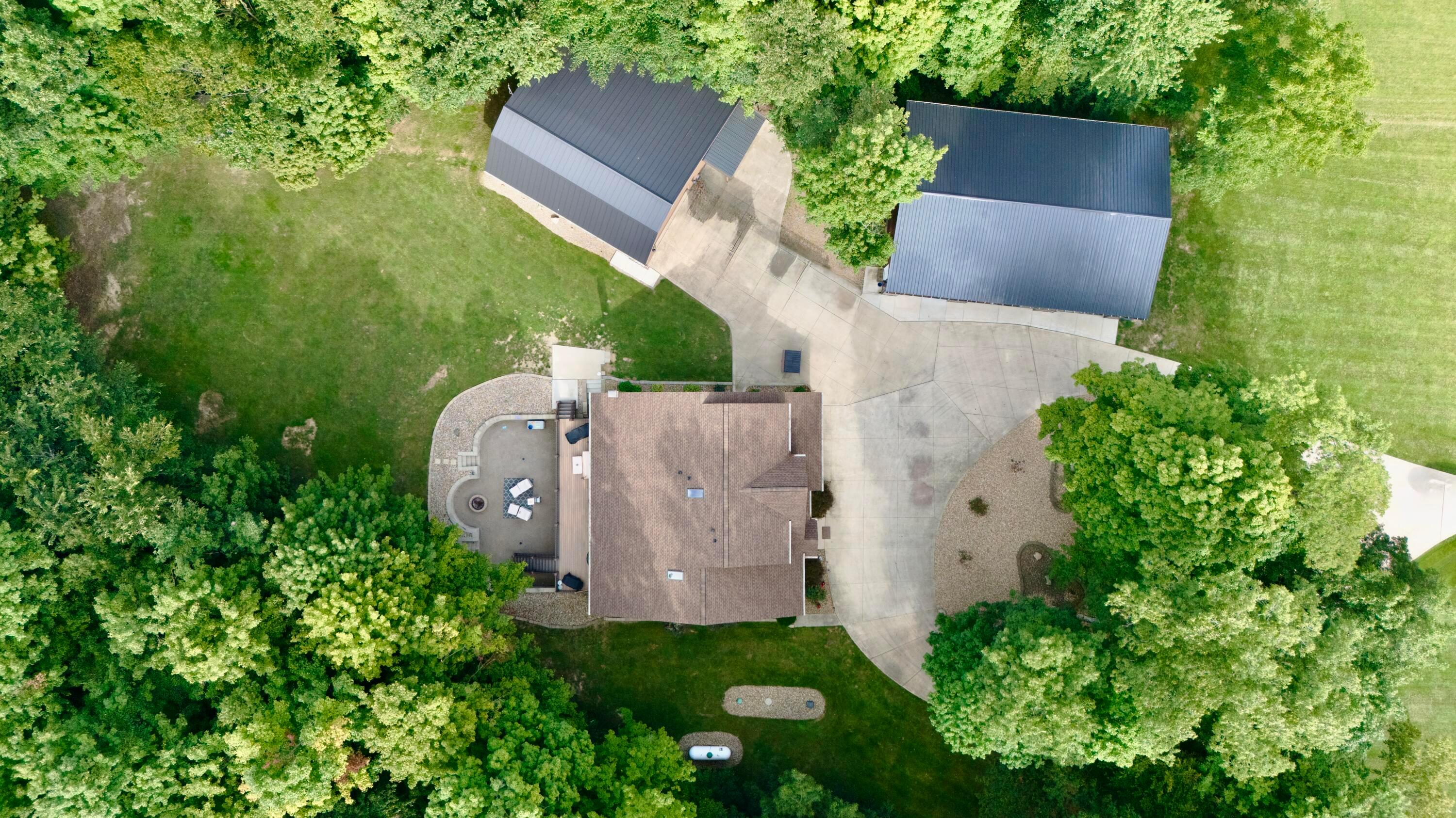 6245 Township Rd 179 Property Photo 2