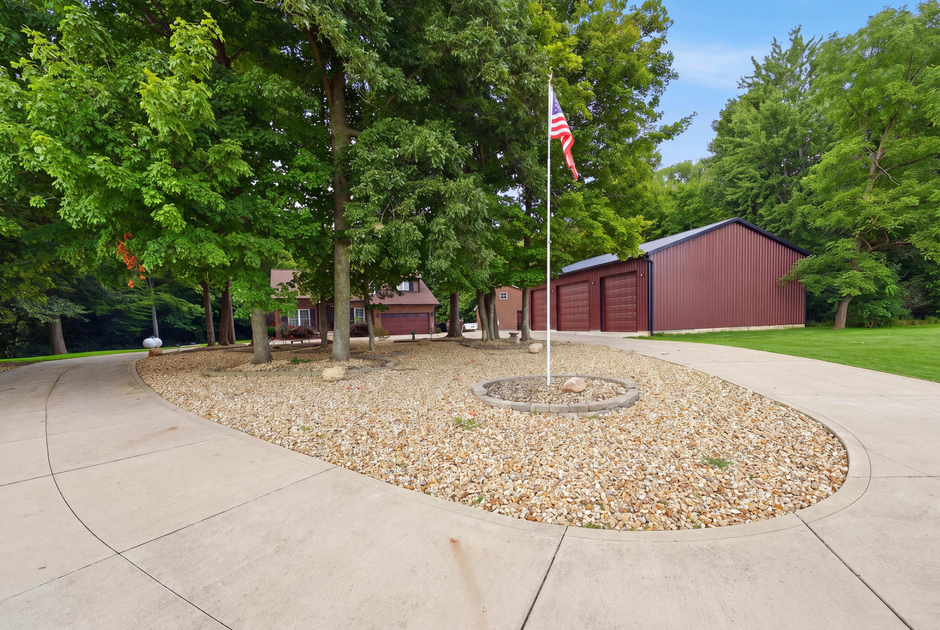 6245 Township Rd 179 Property Photo 3