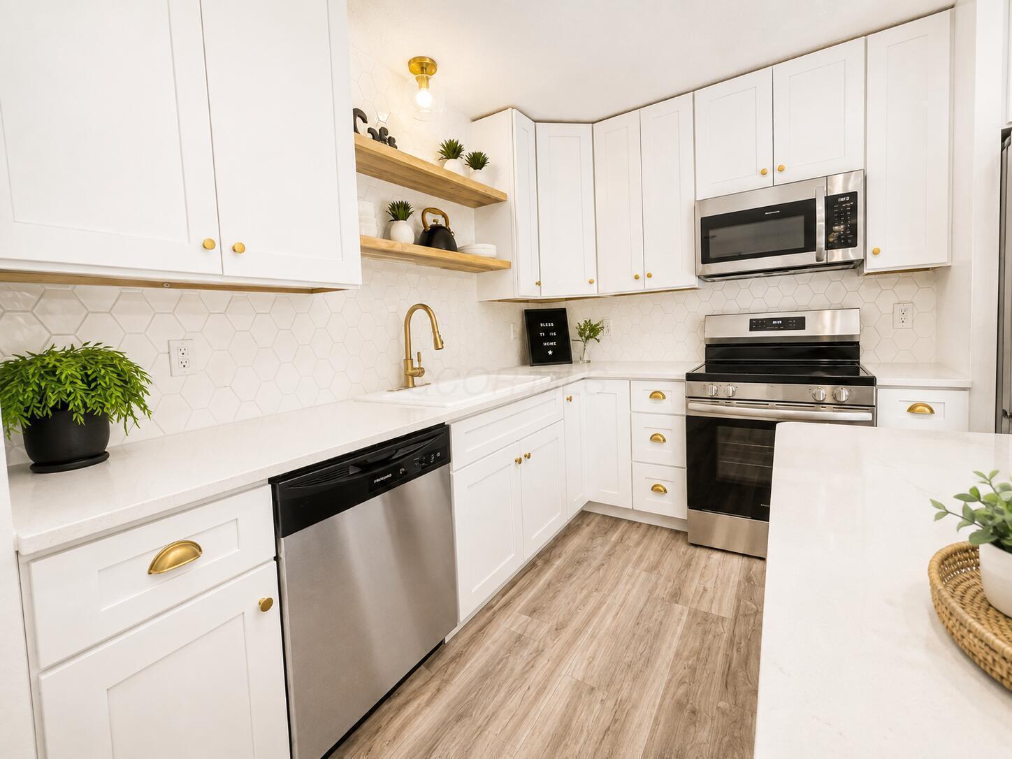 247 Lonepine Road Property Photo 17