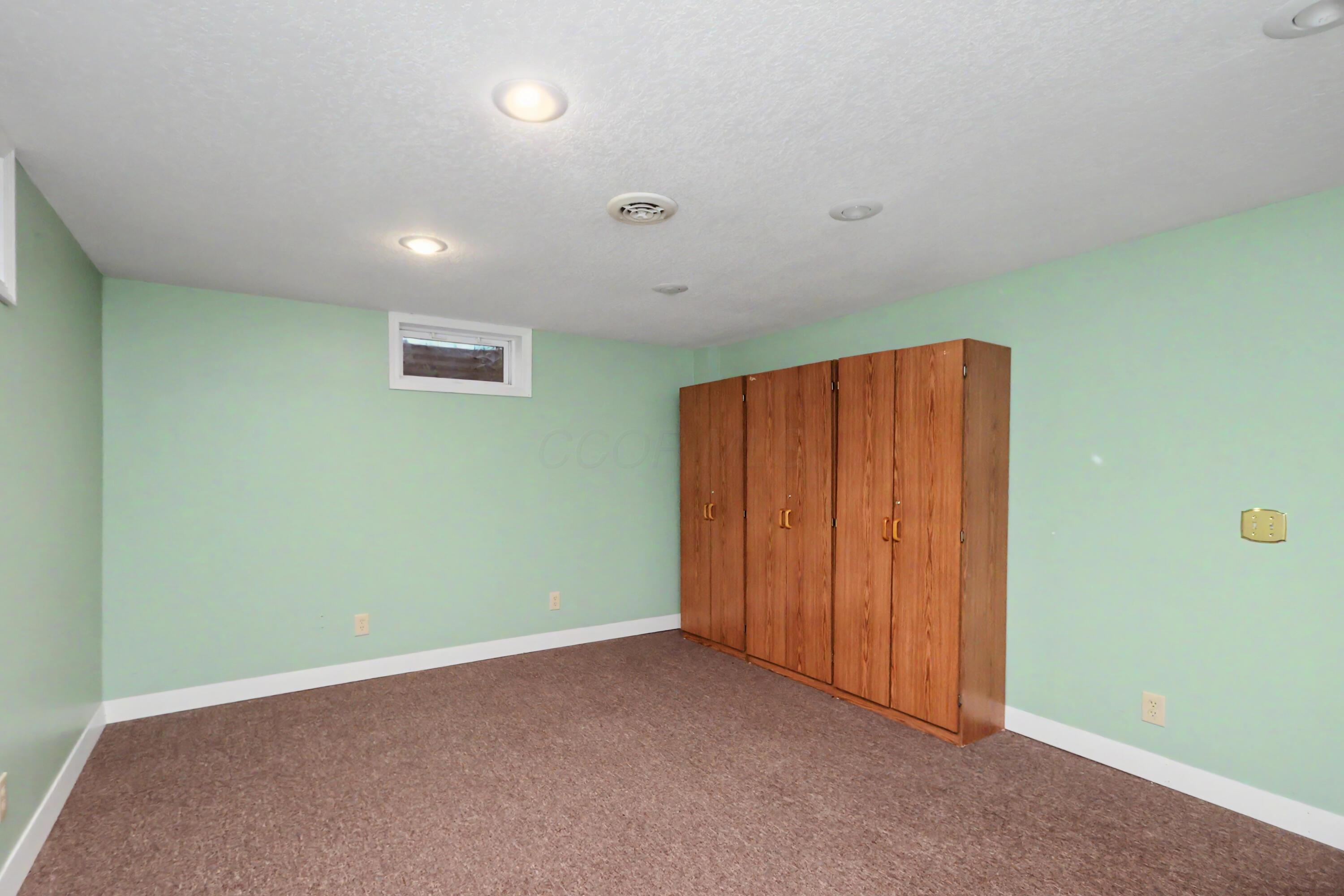 1792 Tiffin Road Property Photo 21