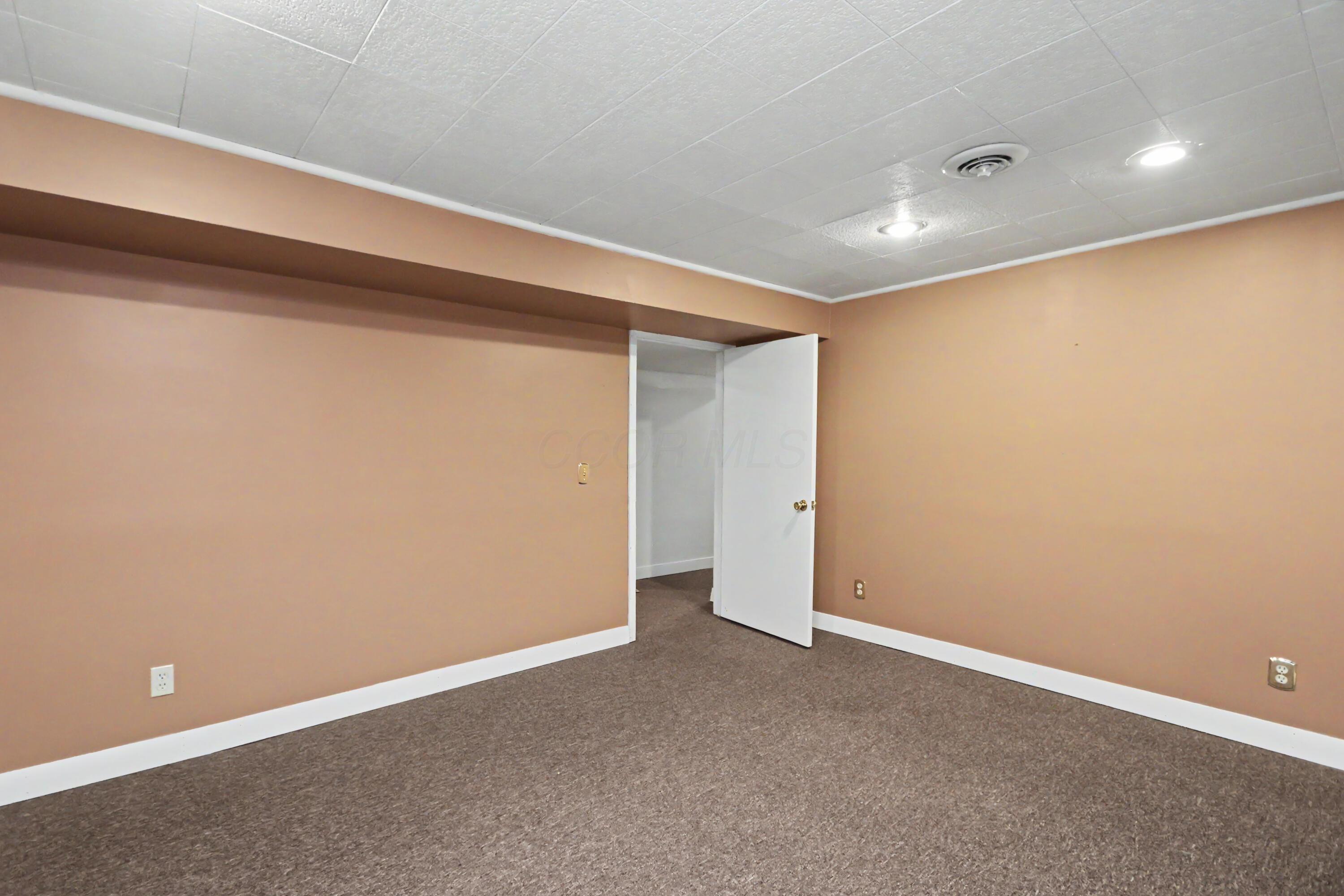 1792 Tiffin Road Property Photo 23