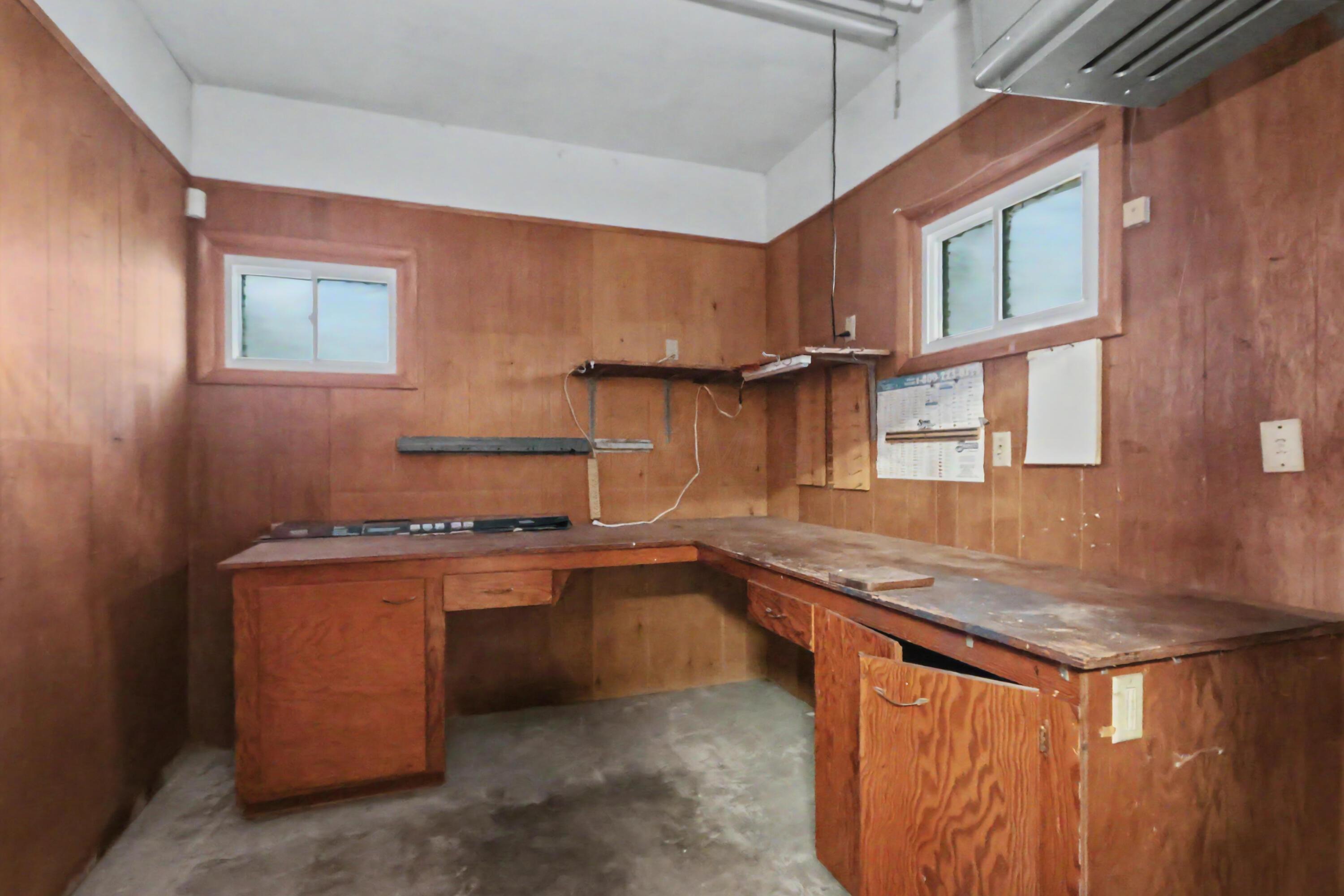 1792 Tiffin Road Property Photo 32