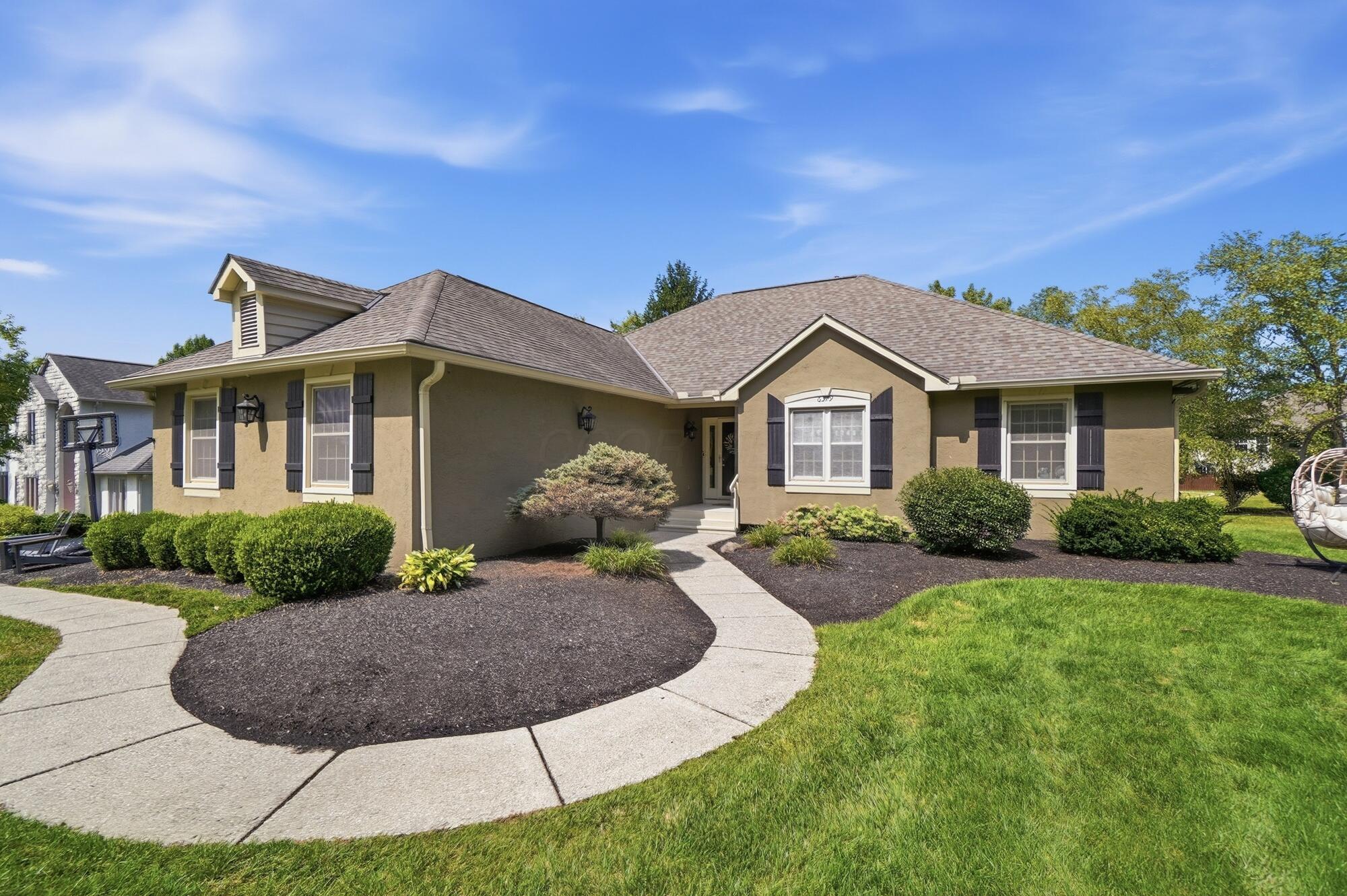 6379 Crystal Valley Drive Property Photo 4