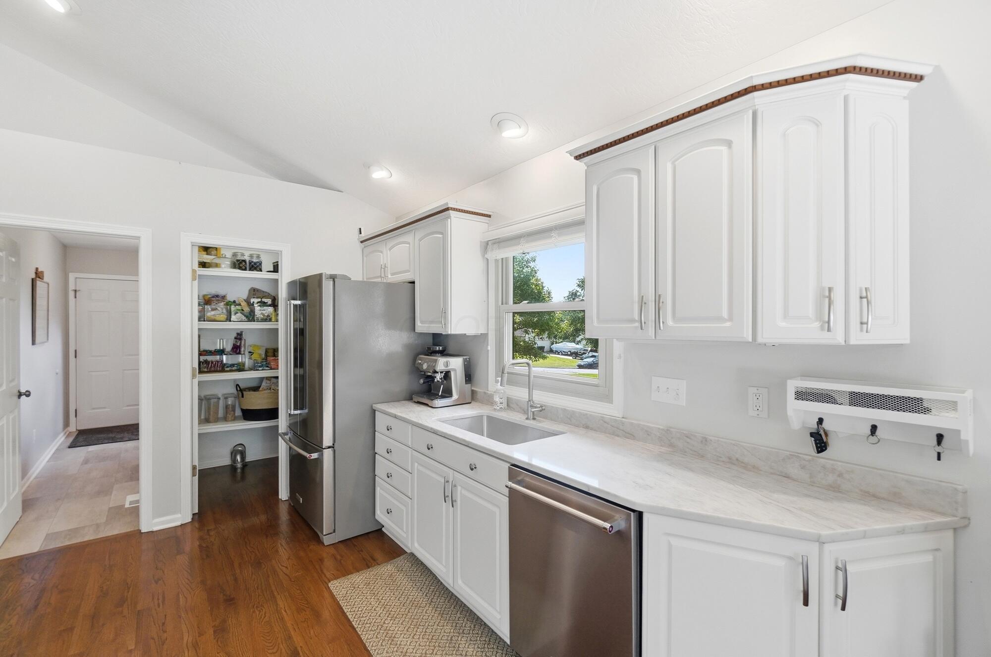 6379 Crystal Valley Drive Property Photo 12
