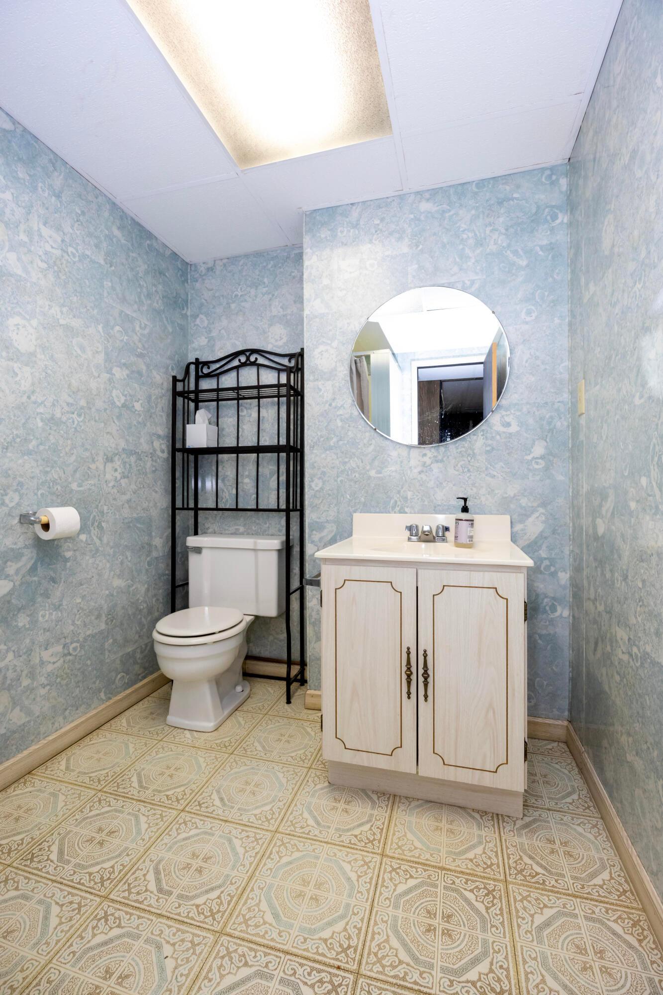 708 Youngs Terrace Property Photo 11