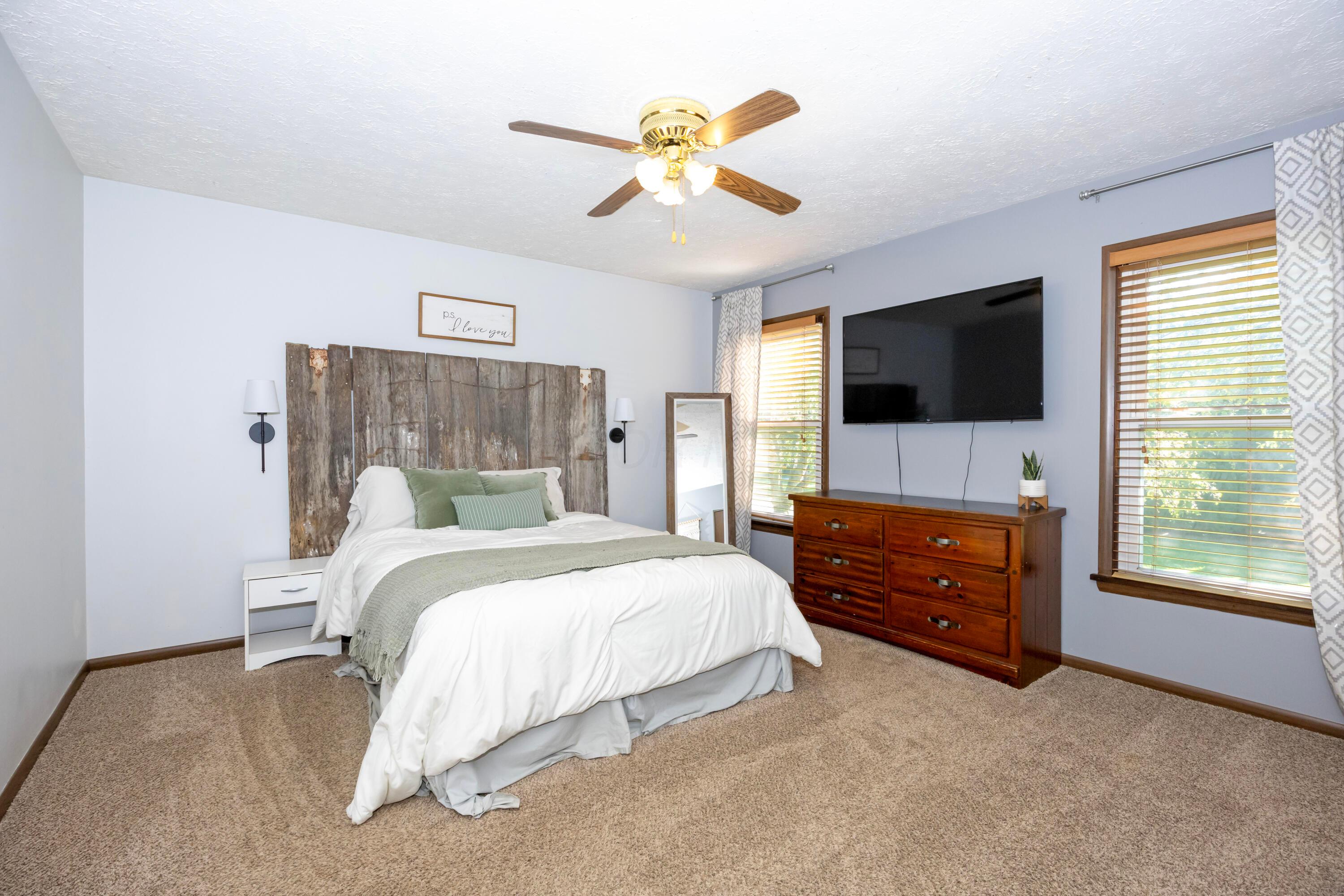 708 Youngs Terrace Property Photo 16