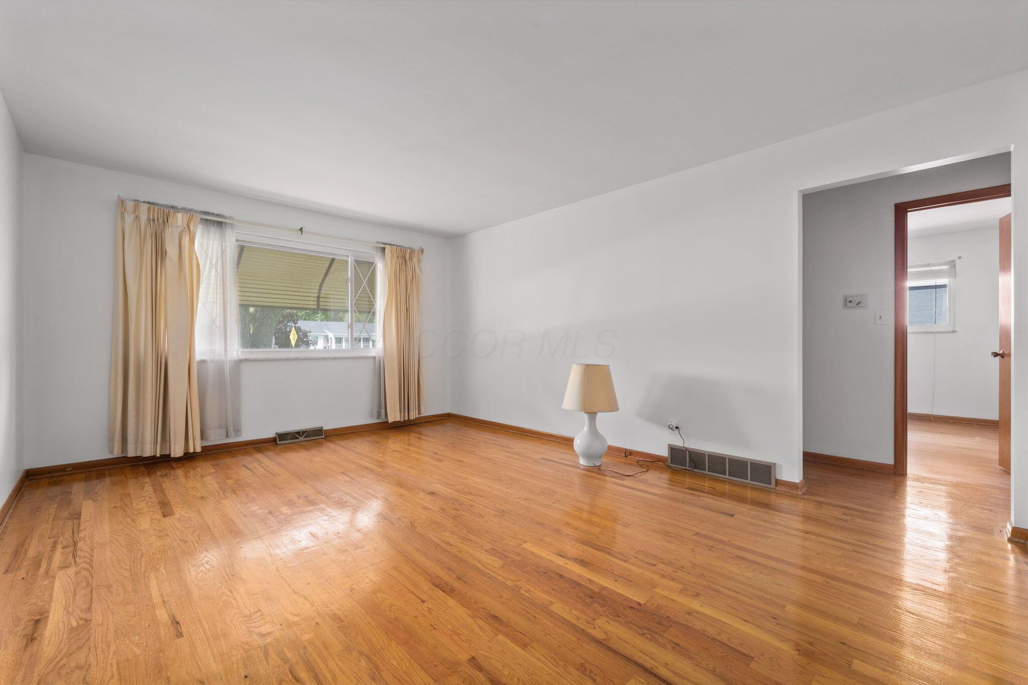 5668 Crawford Drive Property Photo 3