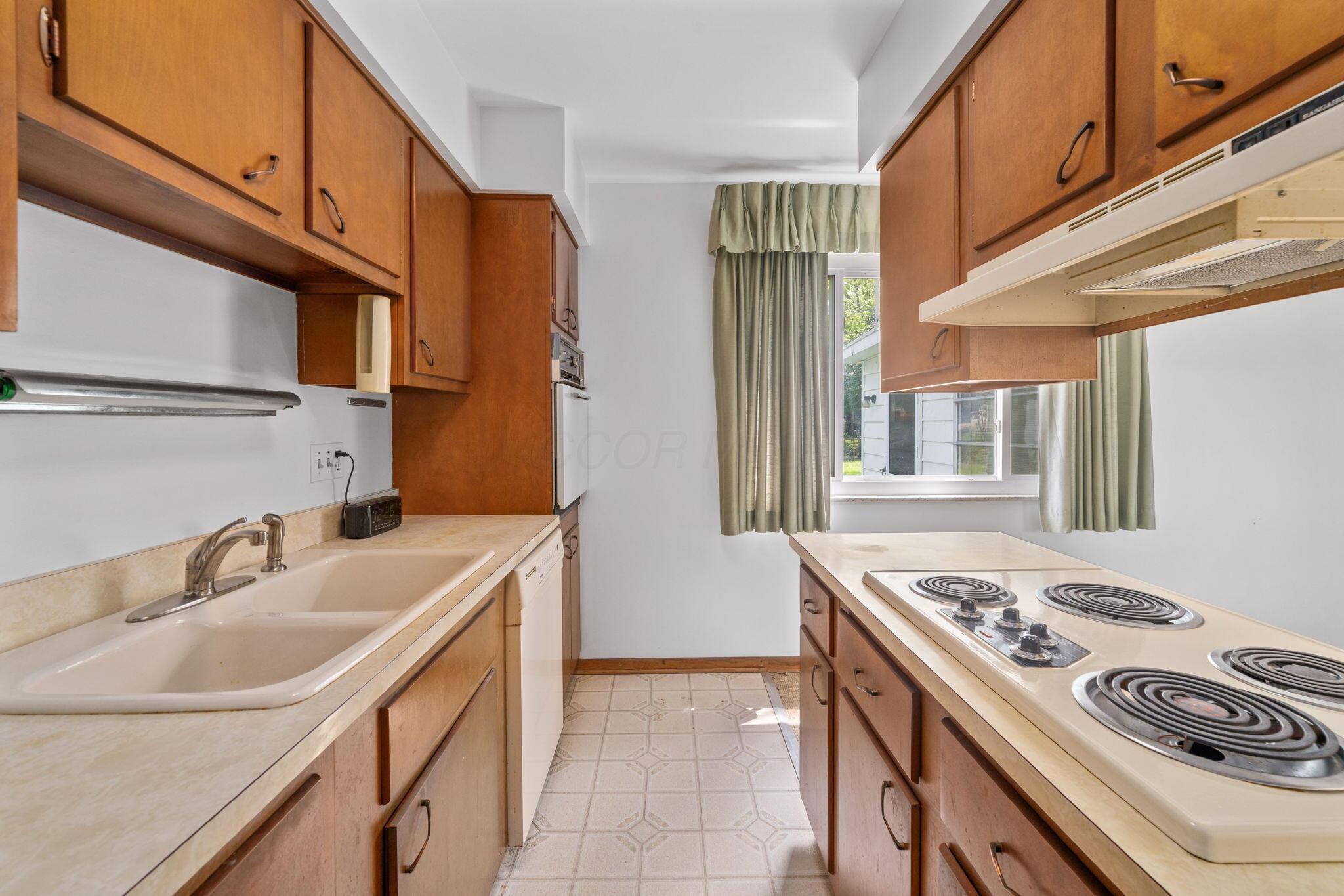 5668 Crawford Drive Property Photo 11
