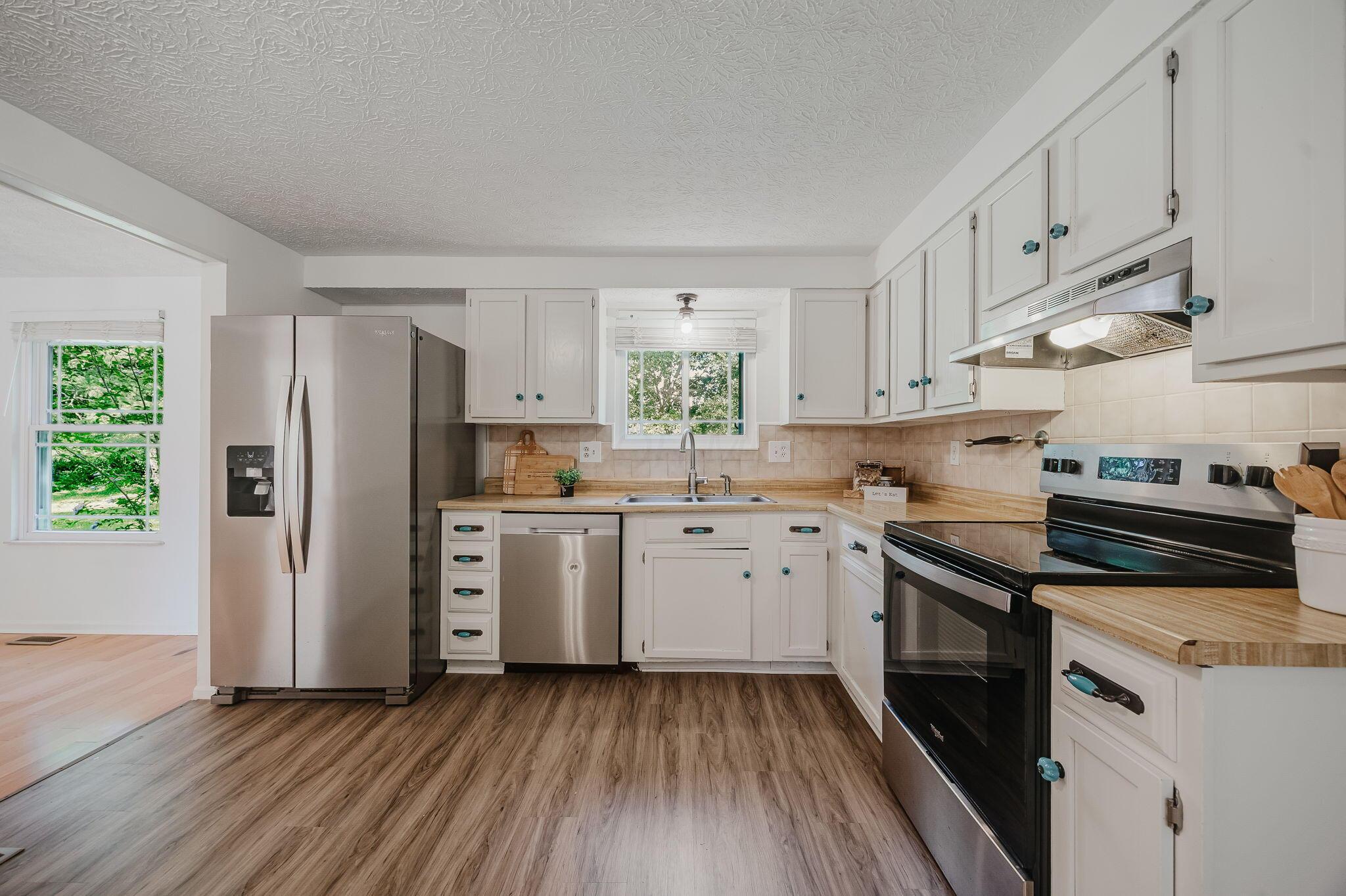 5298 Predmore Place Property Photo 16