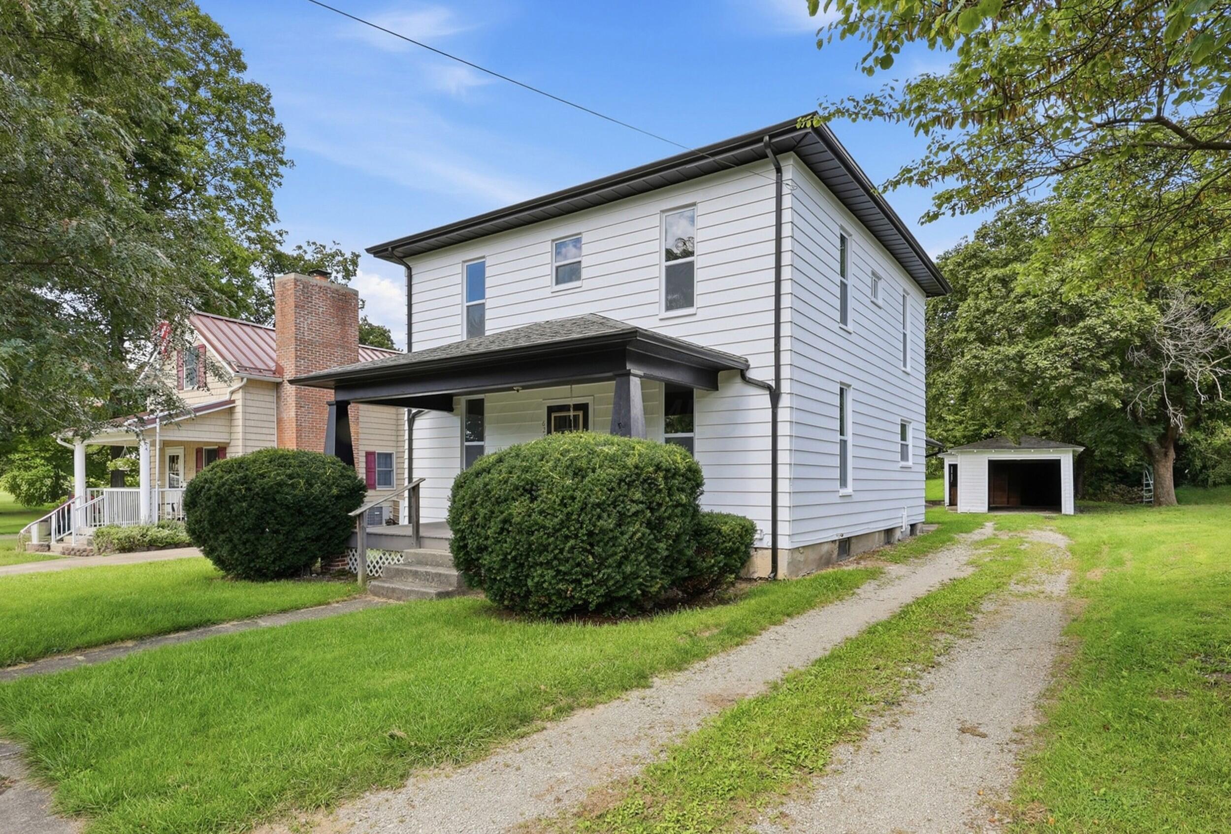 629 E Columbus Avenue Property Photo 3