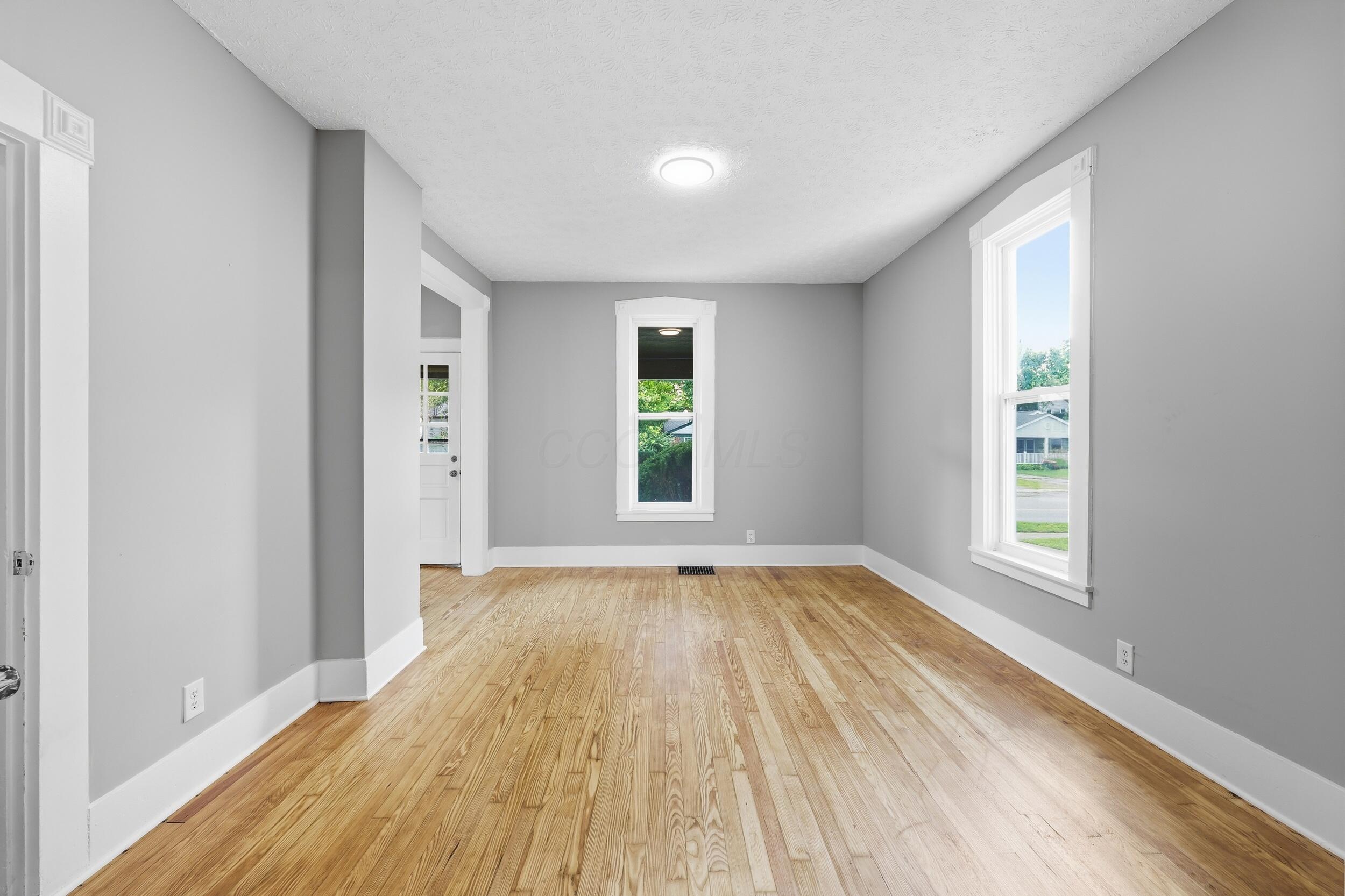 629 E Columbus Avenue Property Photo 11