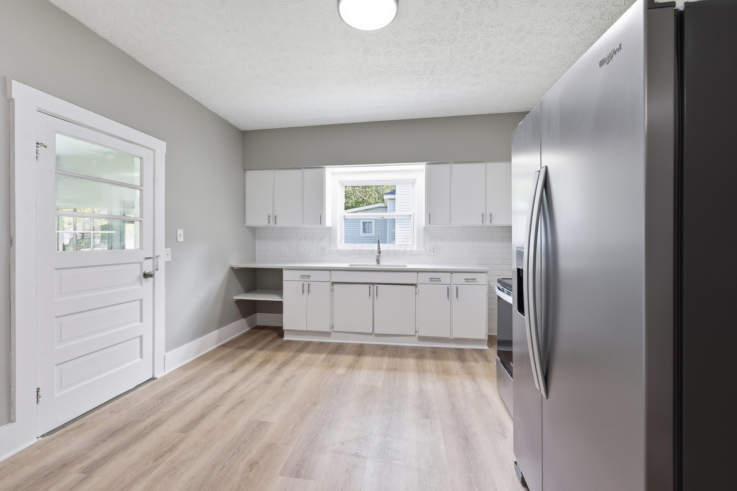 629 E Columbus Avenue Property Photo 16