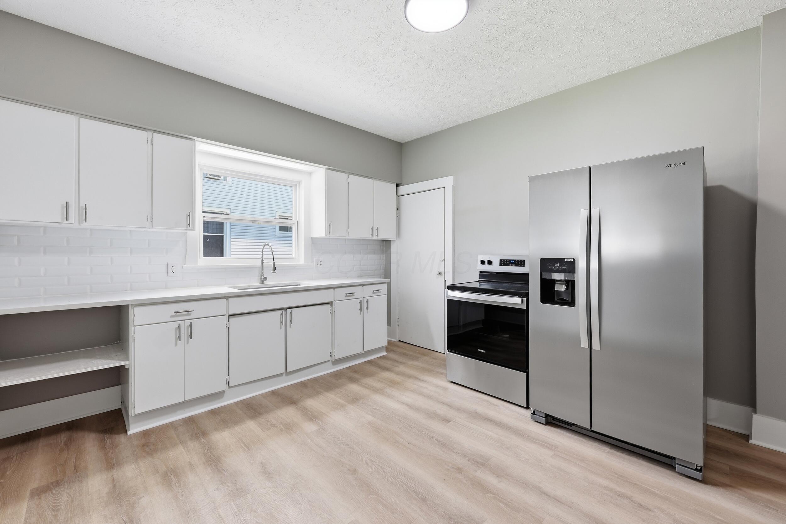 629 E Columbus Avenue Property Photo 17
