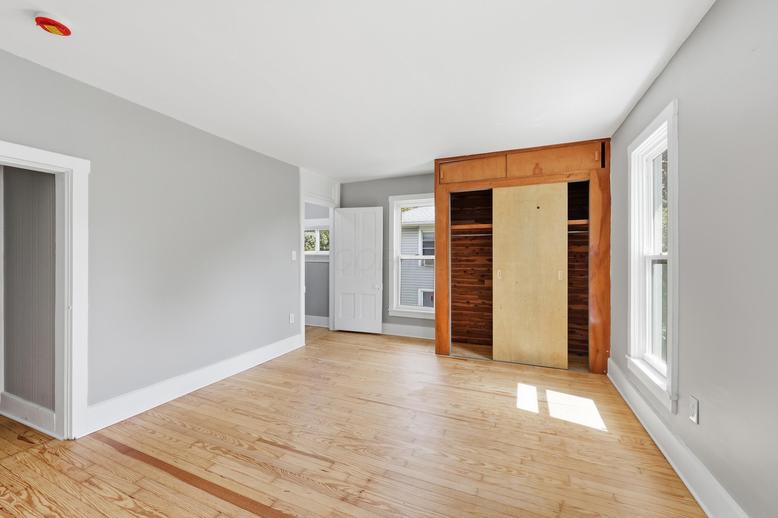 629 E Columbus Avenue Property Photo 21