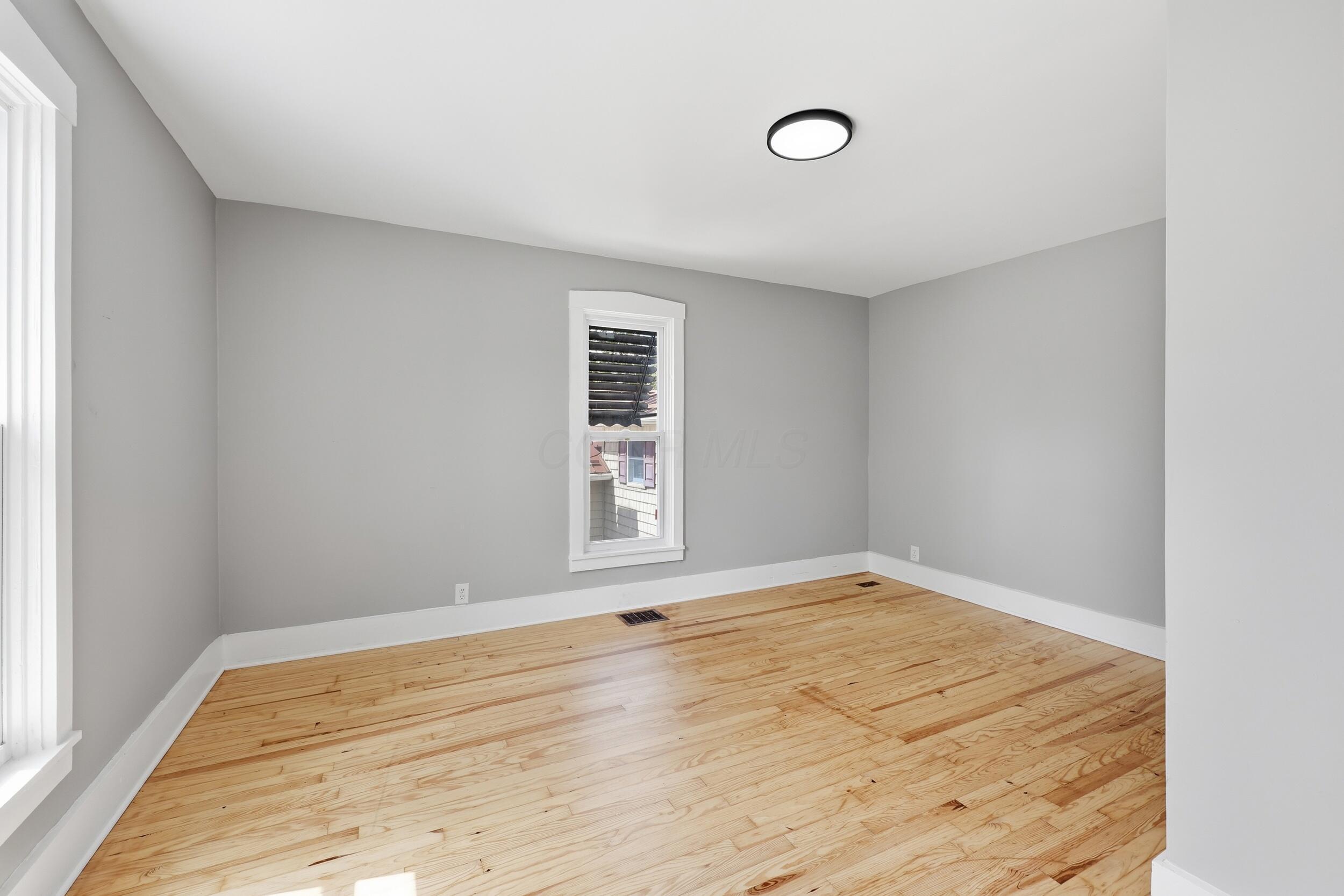 629 E Columbus Avenue Property Photo 22