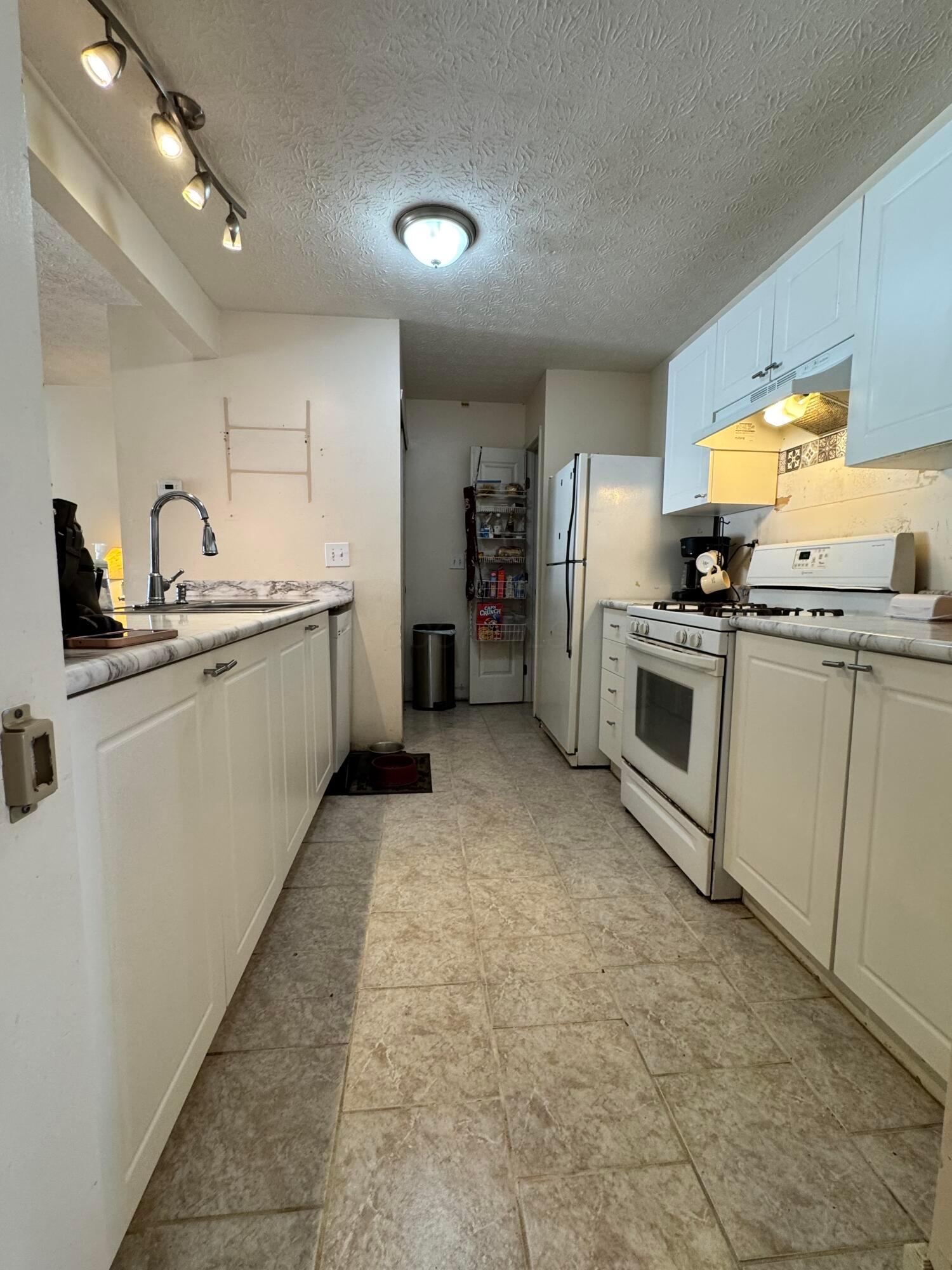 4854 Brice Pond Drive Property Photo 7