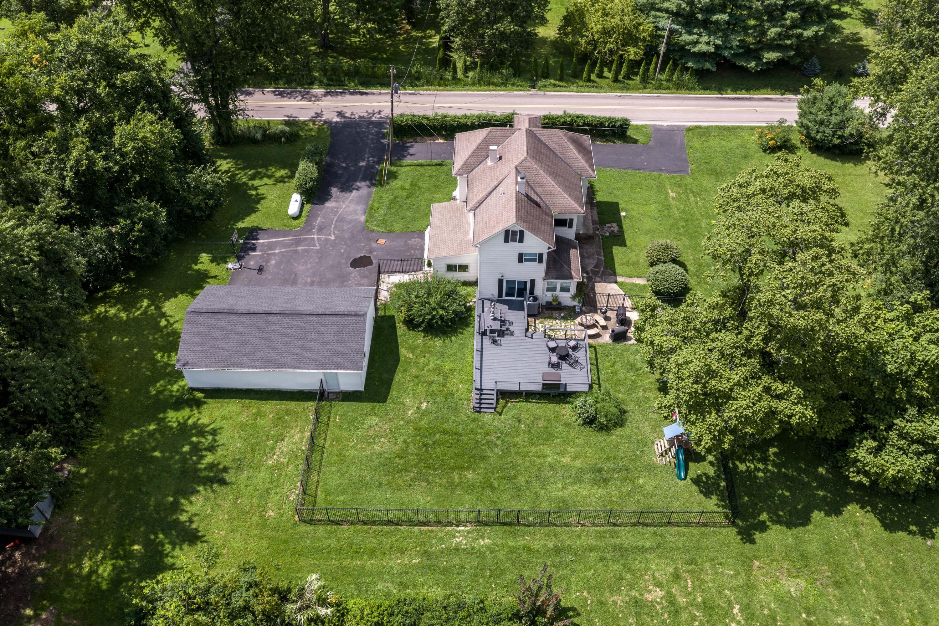 4906 Babbitt Road Property Photo 6