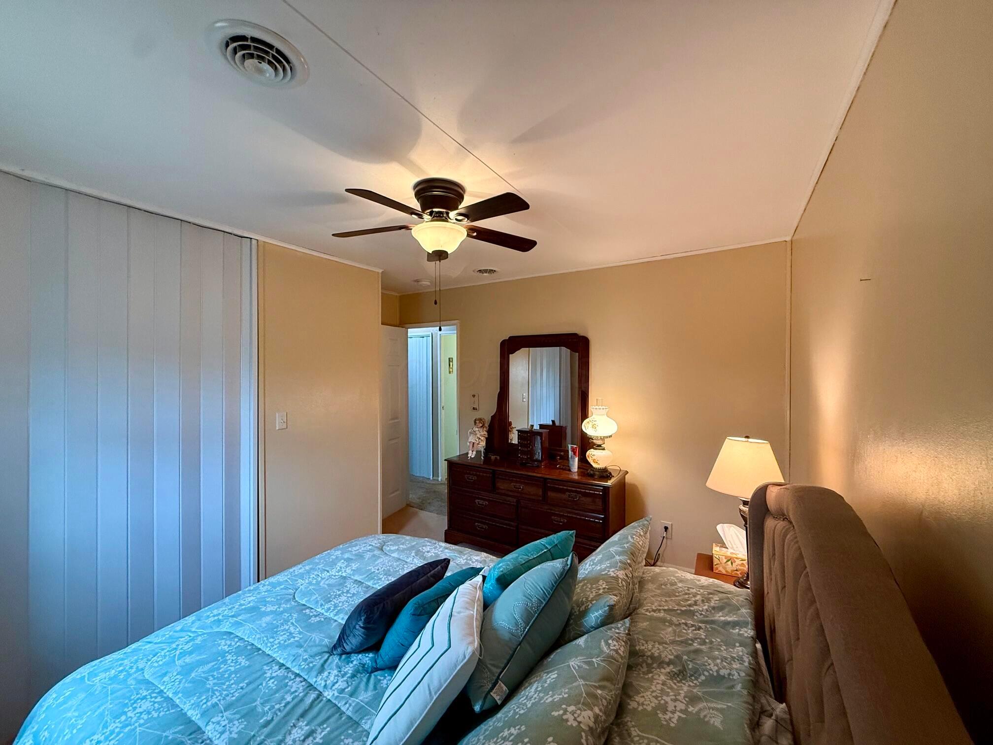 1427 E Southern Avenue Property Photo 12
