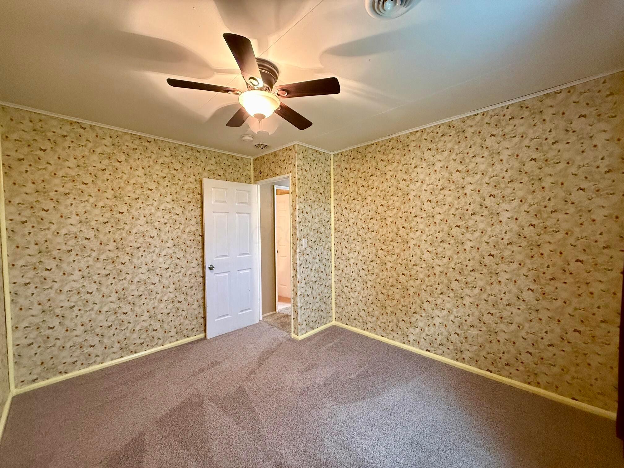 1427 E Southern Avenue Property Photo 15