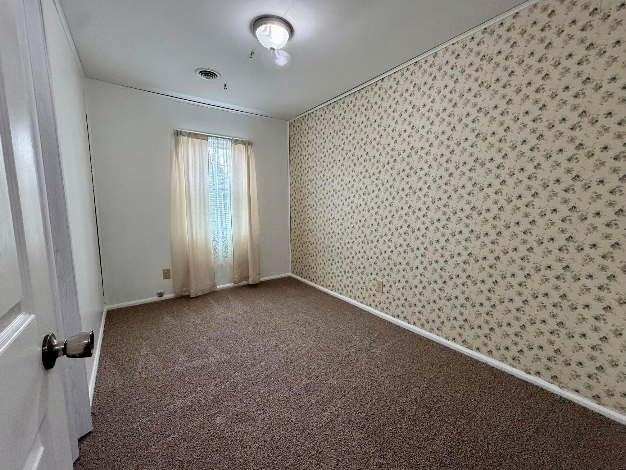 1427 E Southern Avenue Property Photo 18