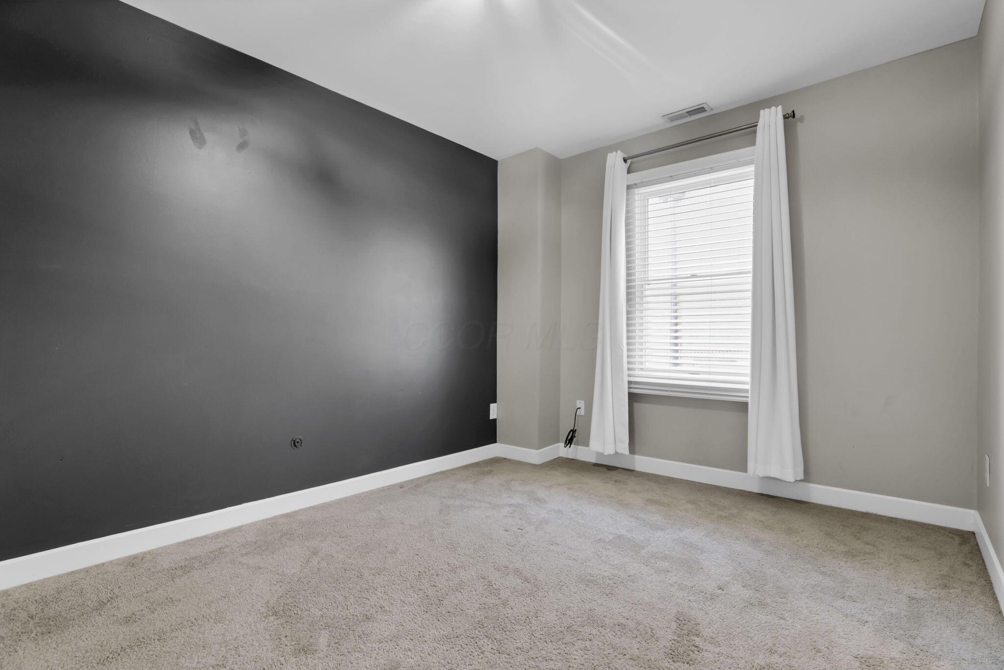 201 W 2nd Avenue Property Photo 11