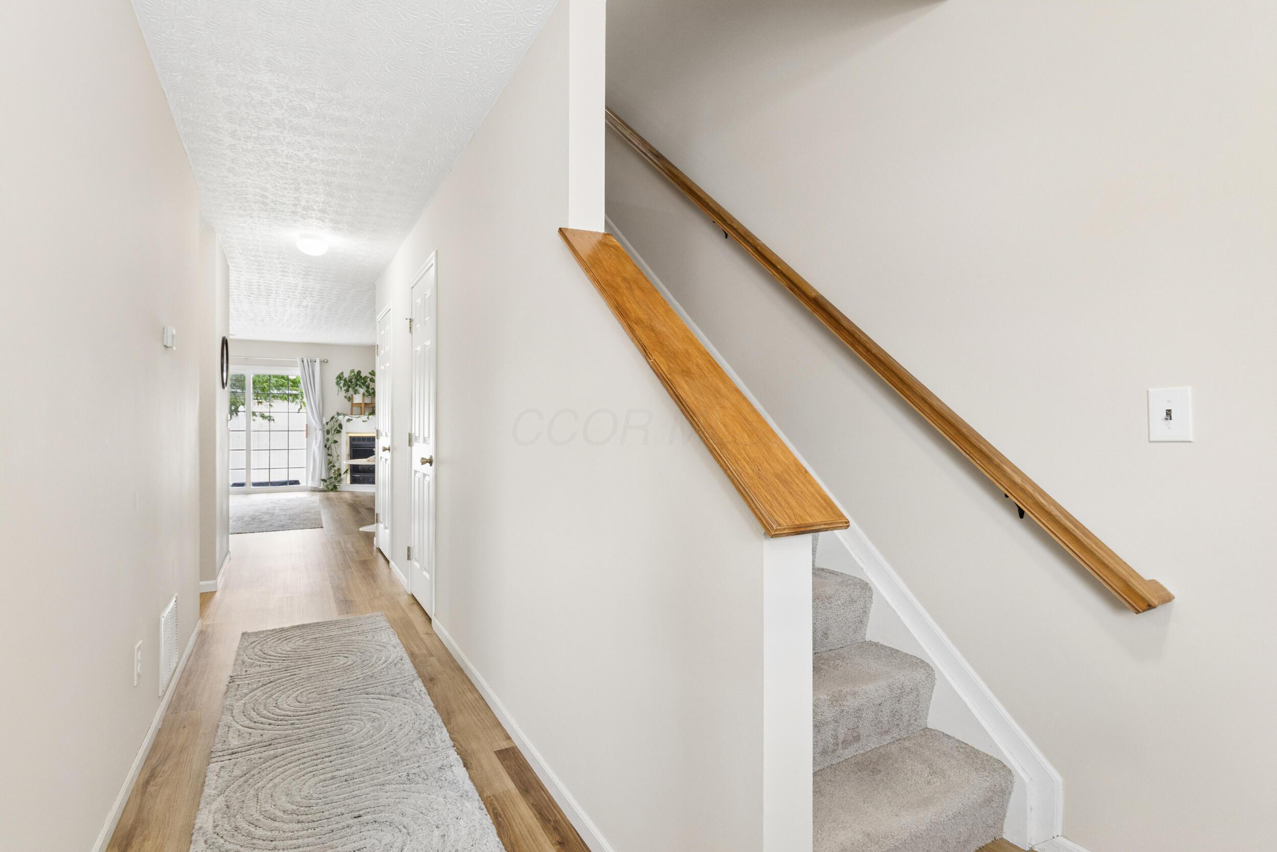 1967 Bashan Drive, 82d Property Photo 4