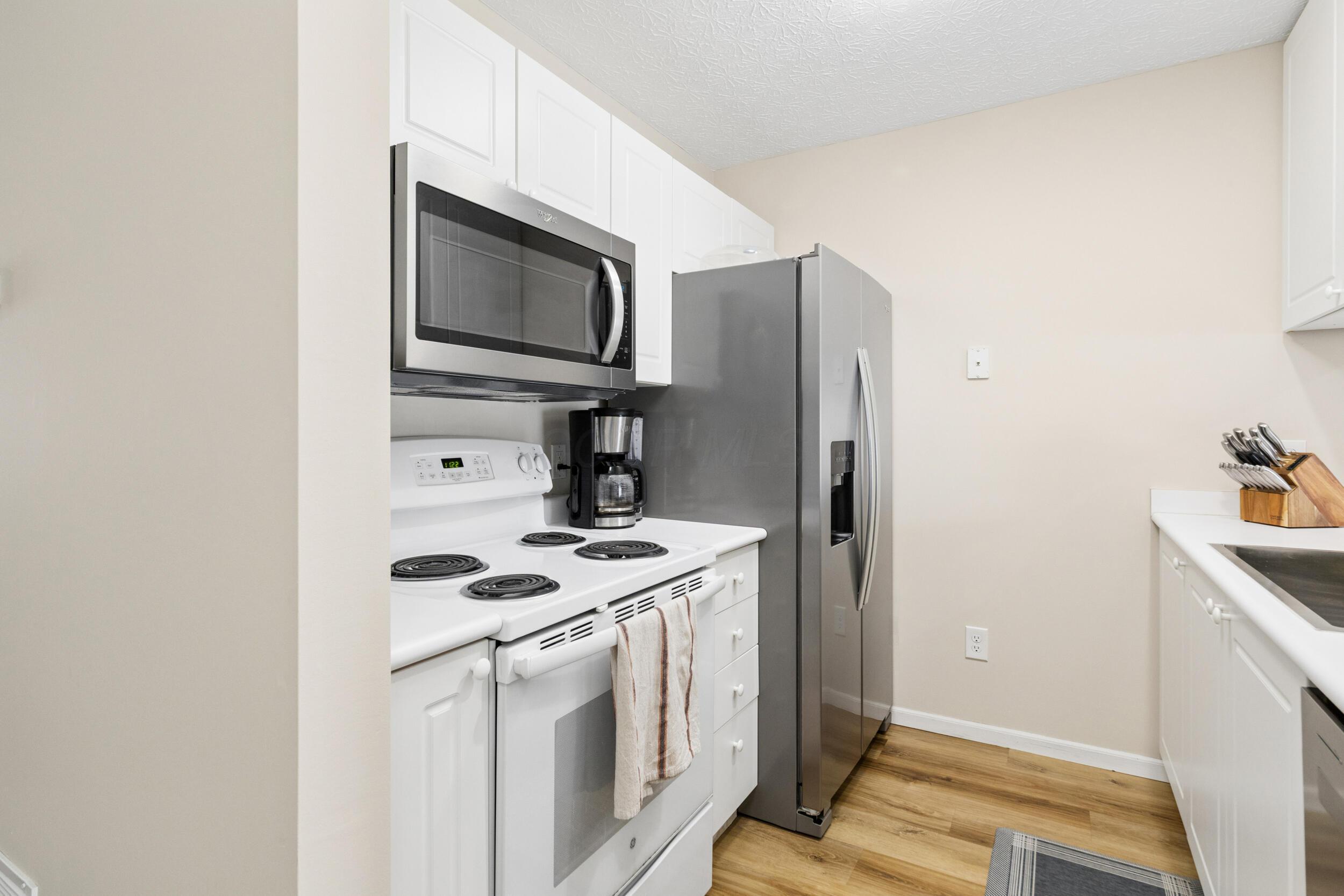 1967 Bashan Drive, 82d Property Photo 6