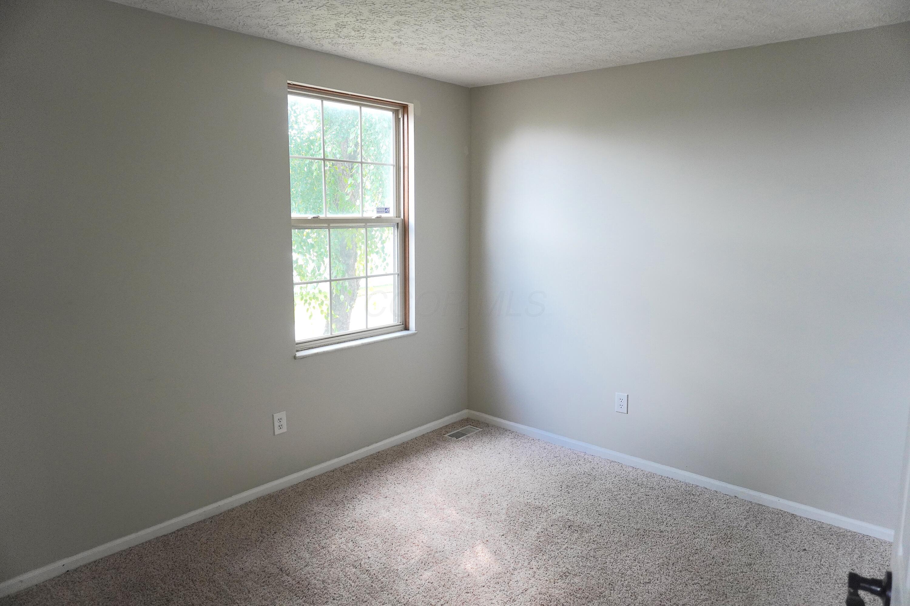6000 Leafridge Lane Property Photo 14