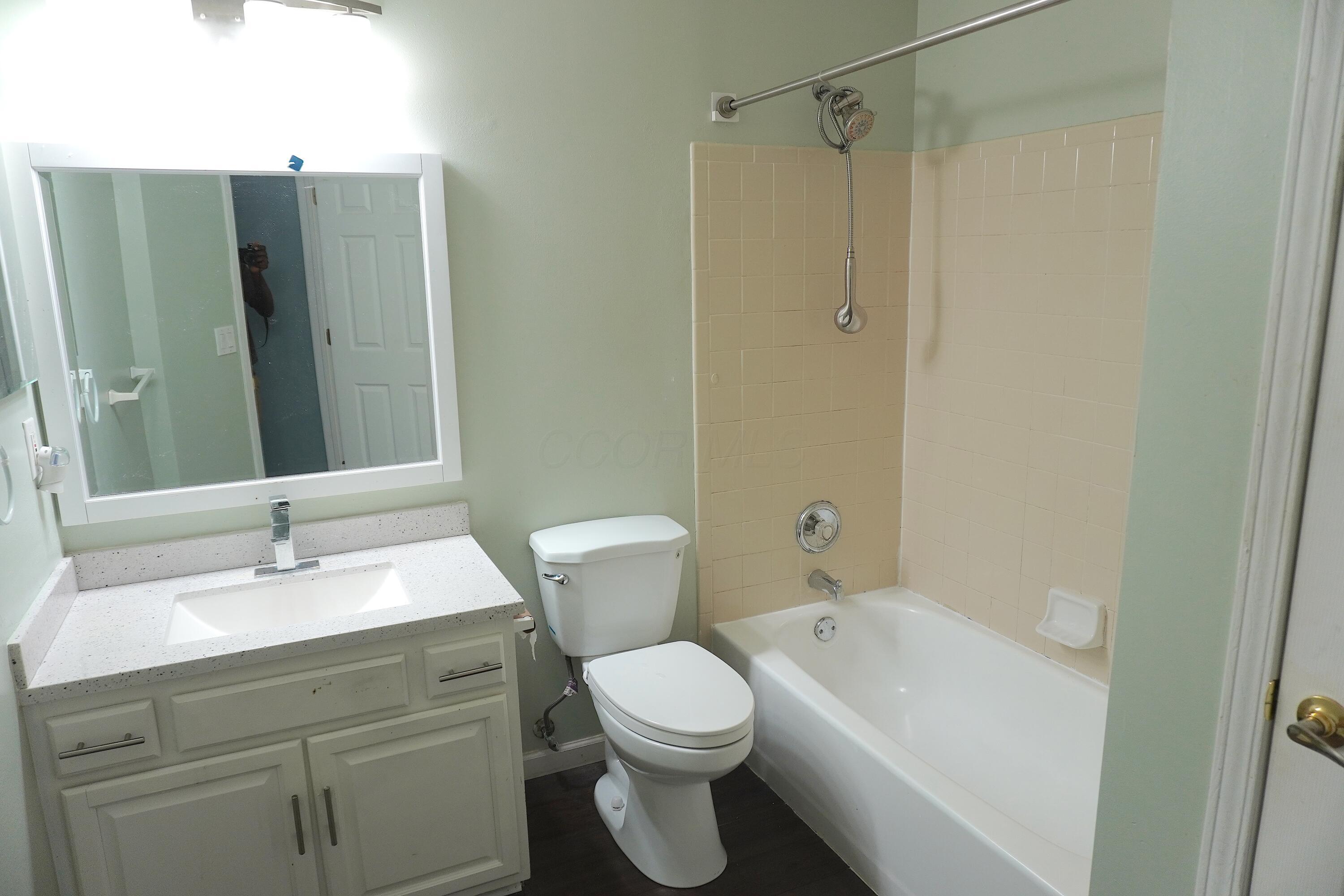 6000 Leafridge Lane Property Photo 15
