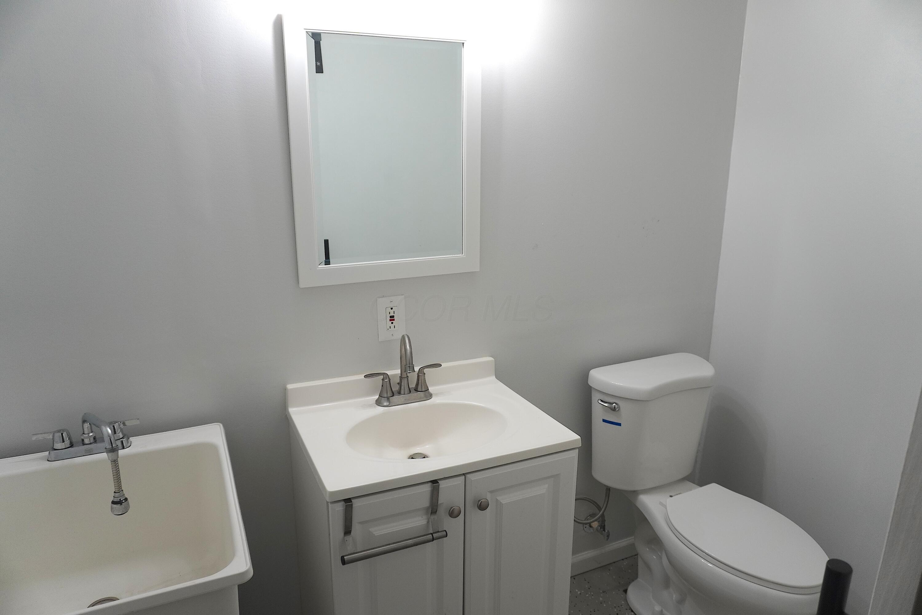 6000 Leafridge Lane Property Photo 22