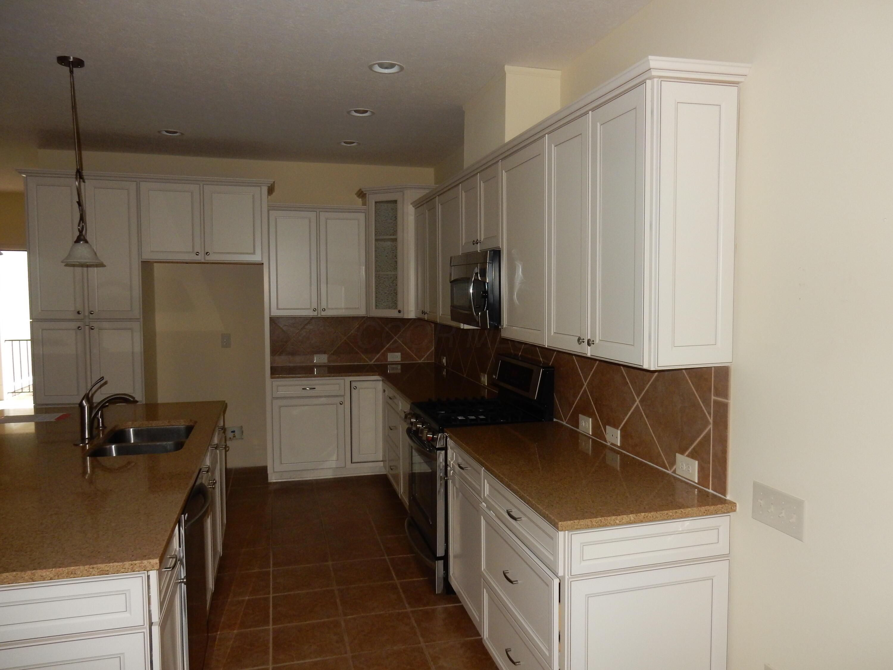 144 Tinley Park Circle Property Photo 6