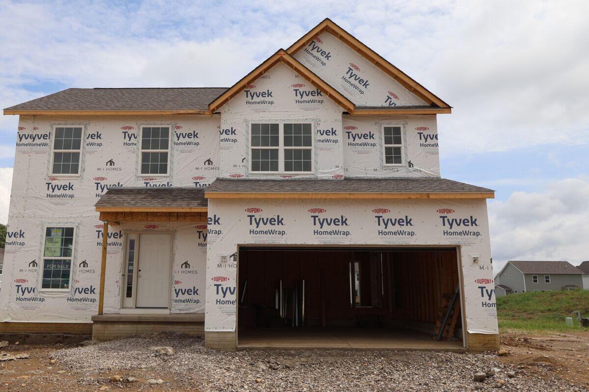 1083 Railbus Avenue Property Photo 1