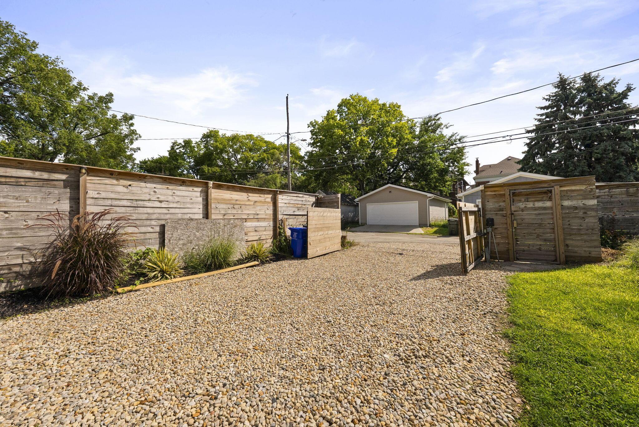 348 Wilson Avenue Property Photo 28
