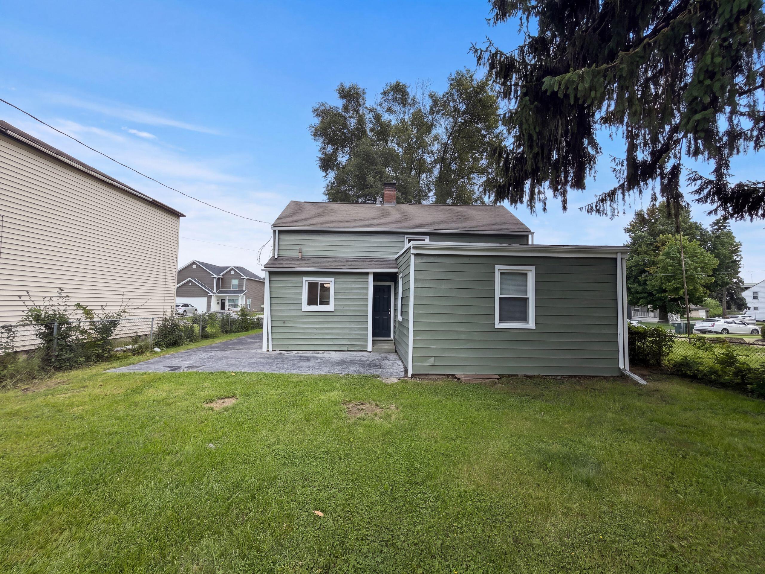601 Rhoads Avenue Property Photo 5