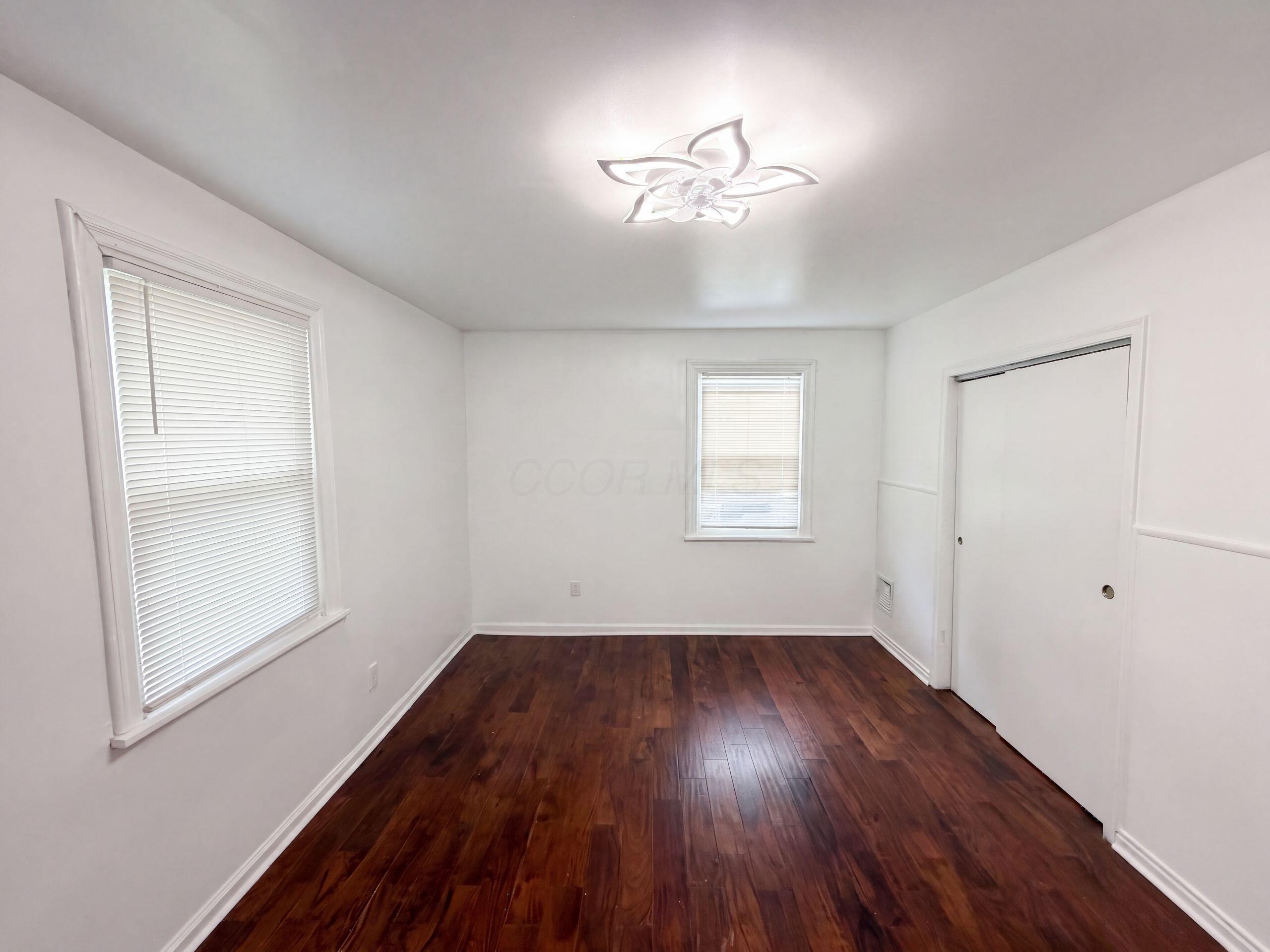 601 Rhoads Avenue Property Photo 9