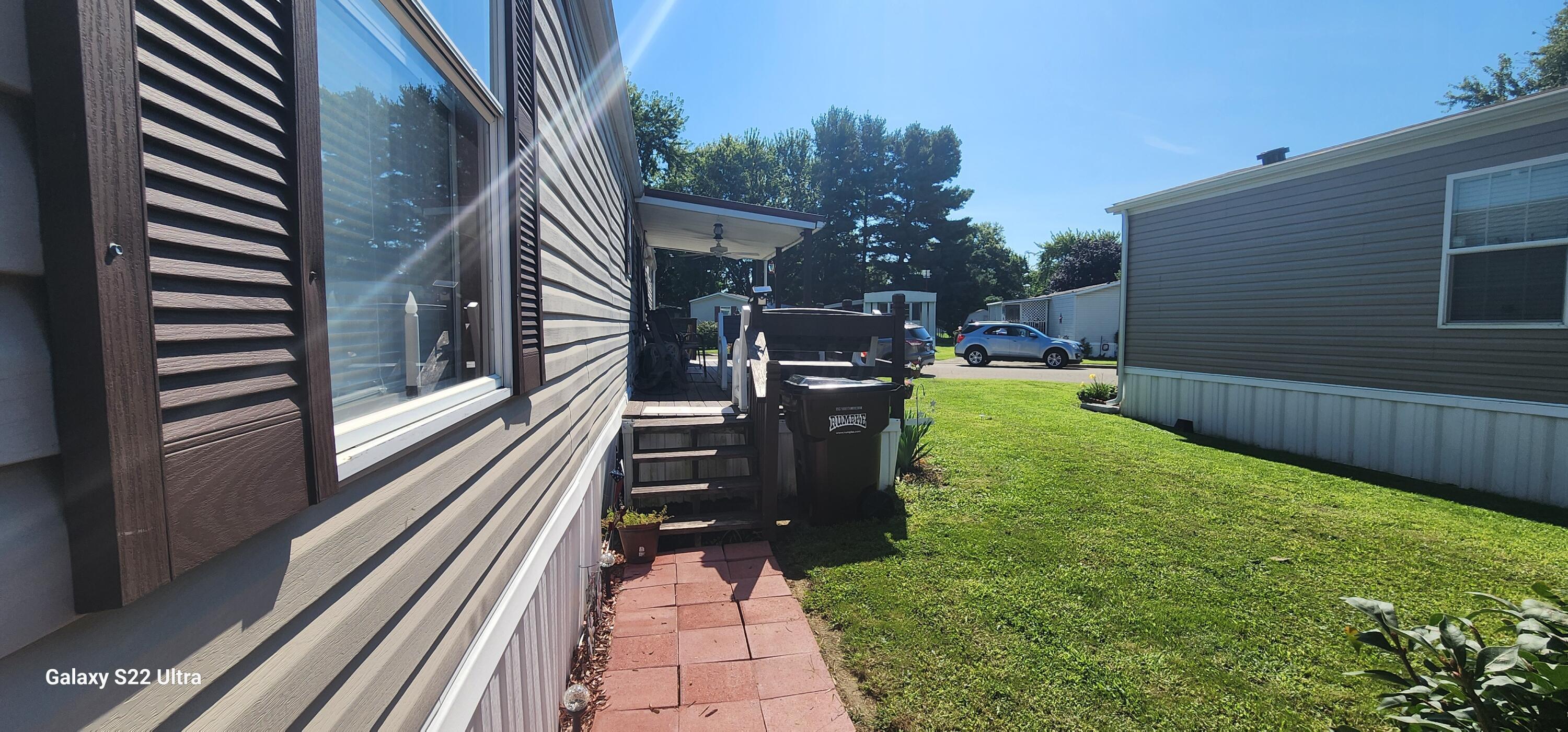 189 Parklawn Drive Property Photo 4