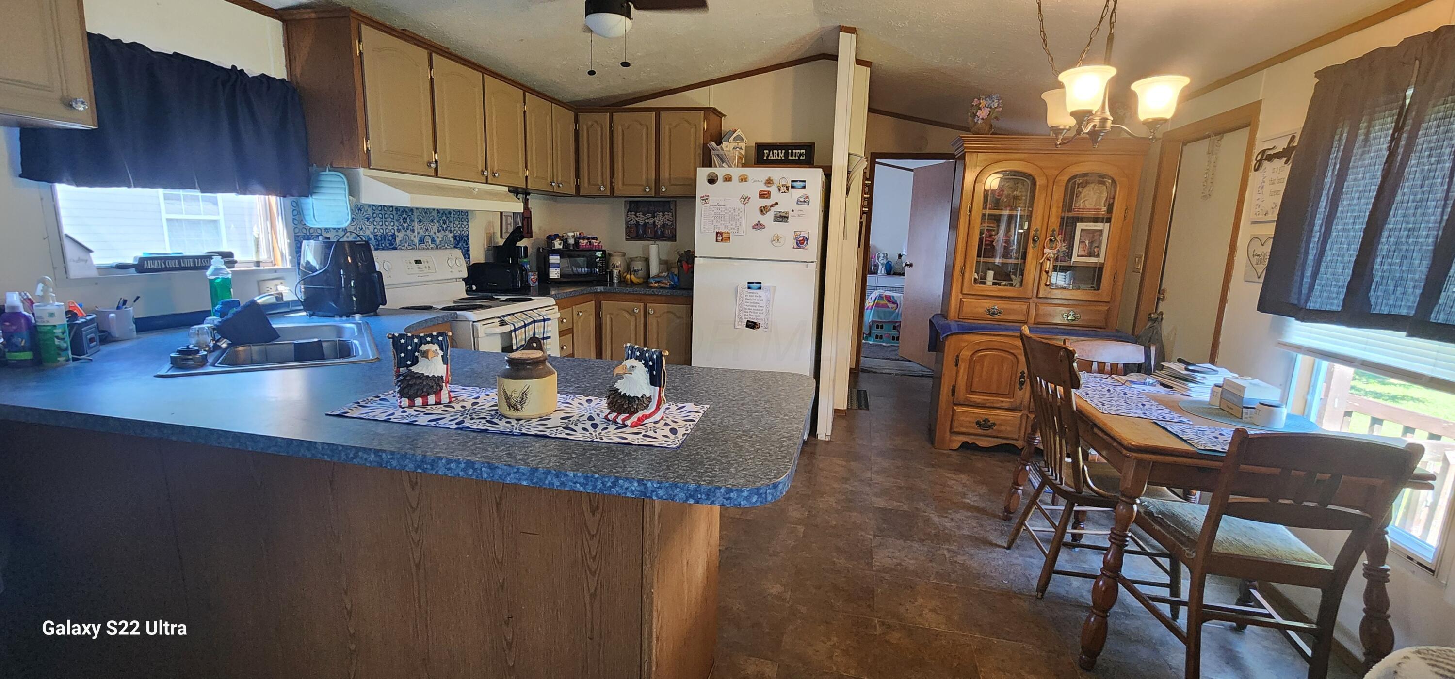 189 Parklawn Drive Property Photo 8