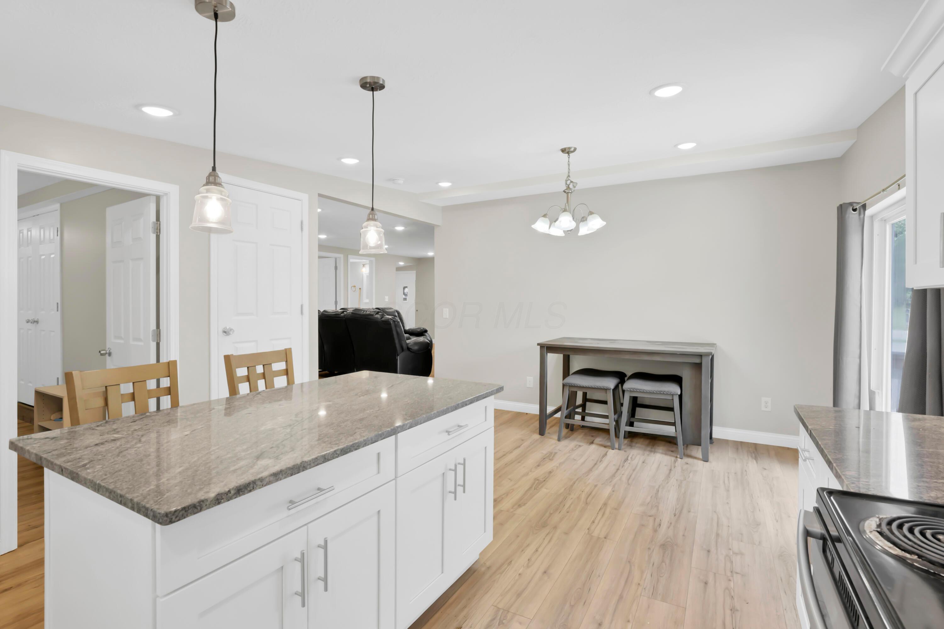 6955 London Groveport Road Property Photo 12