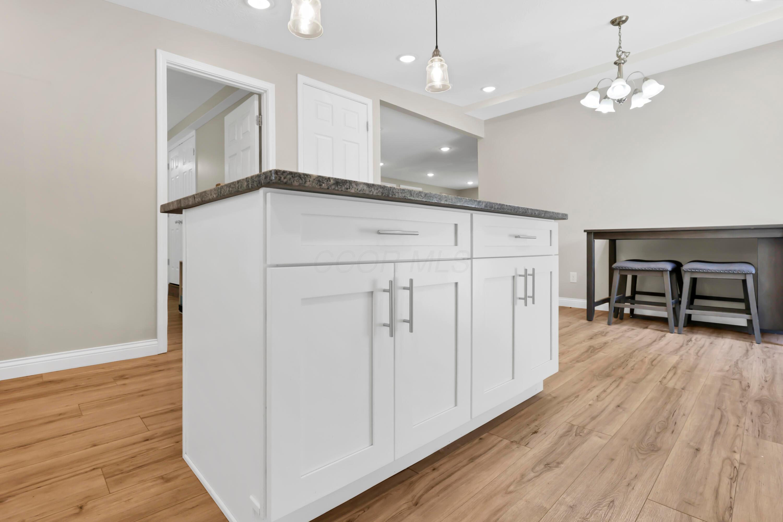 6955 London Groveport Road Property Photo 14