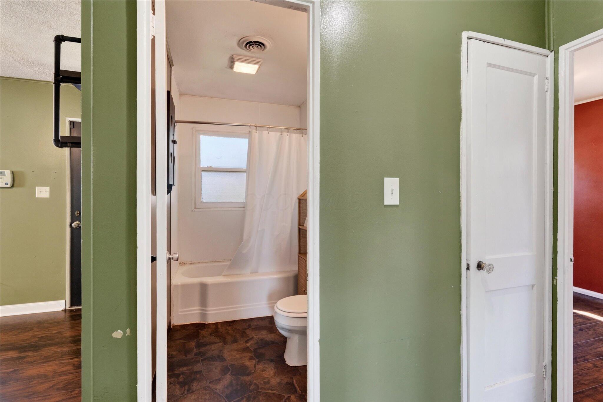913 Washington Avenue Property Photo 16